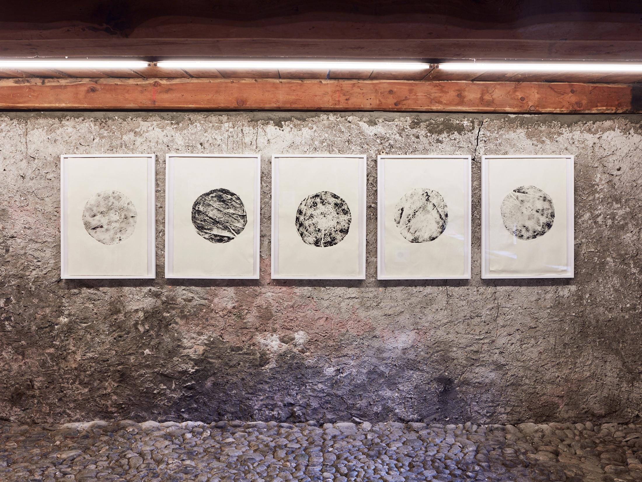 Exhibition View Laura Bott at Stalla Madulain, Madulain, 2019 / Photo: Philippe Hubler / Courtesy: the artists and Stalla Madulain