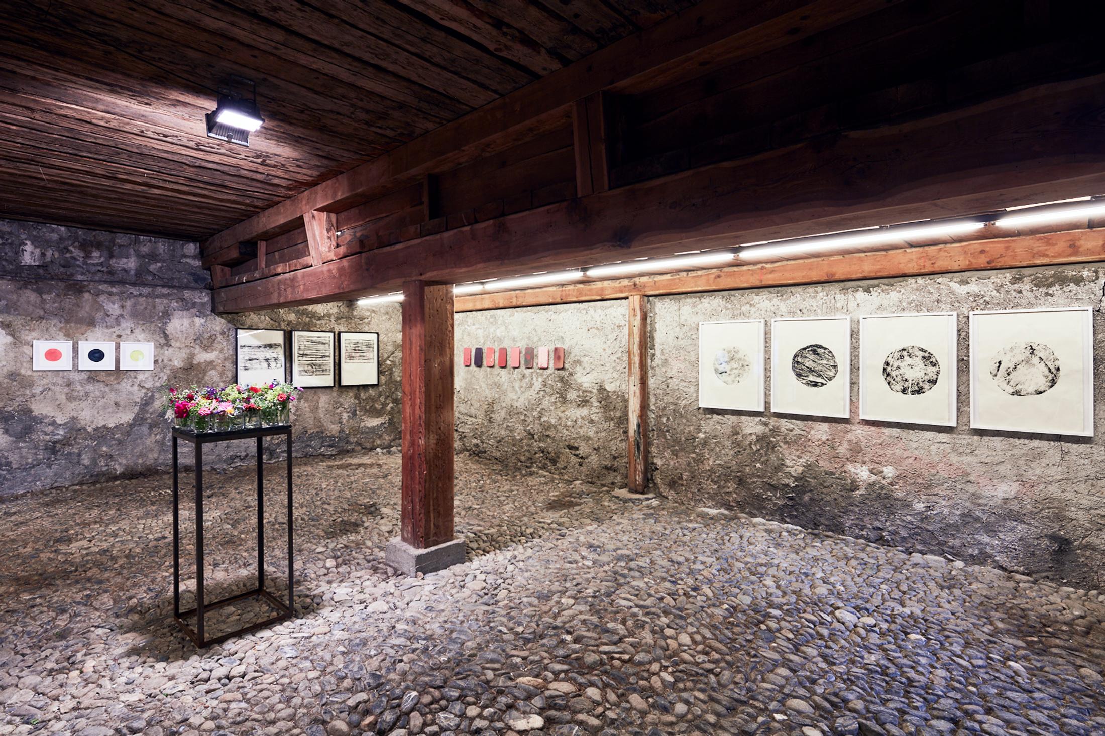 Exhibition View Laura Bott at Stalla Madulain, Madulain, 2019 / Photo: Philippe Hubler / Courtesy: the artists and Stalla Madulain