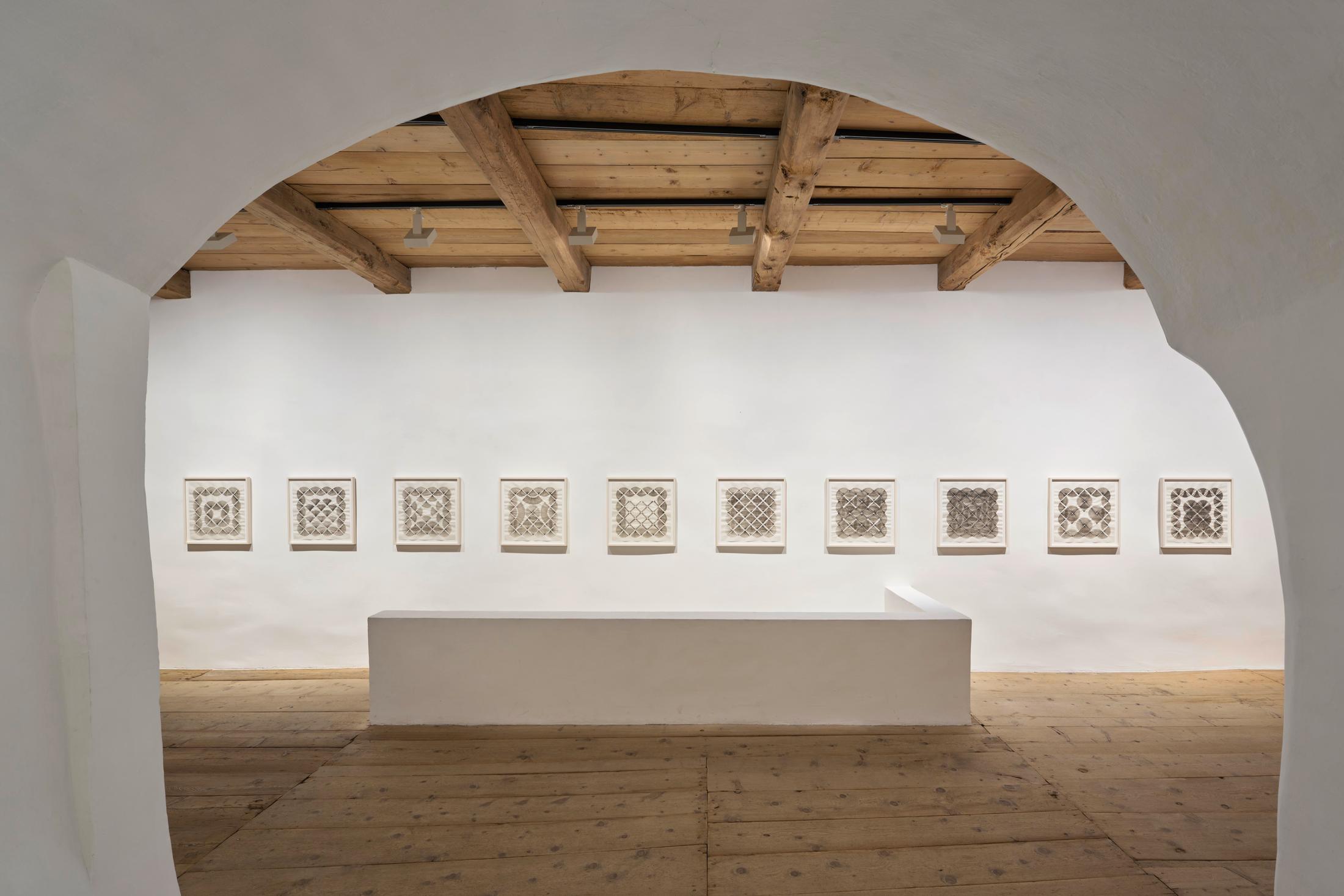 Exhibition View Dan Walsh Soloshow «AfterMath» at Galerie Tschudi, Zuoz, 2020 / Photo: Ralph Feiner, Malans / Courtesy: the artist and Galerie Tschudi