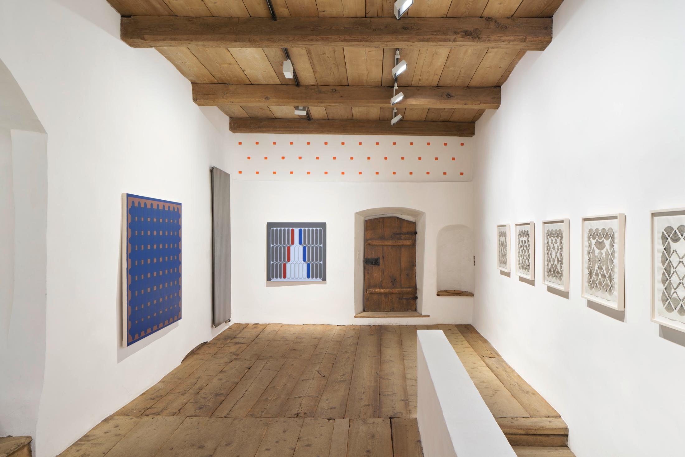 Exhibition View Dan Walsh Soloshow «AfterMath» at Galerie Tschudi, Zuoz, 2020 / Photo: Ralph Feiner, Malans / Courtesy: the artist and Galerie Tschudi