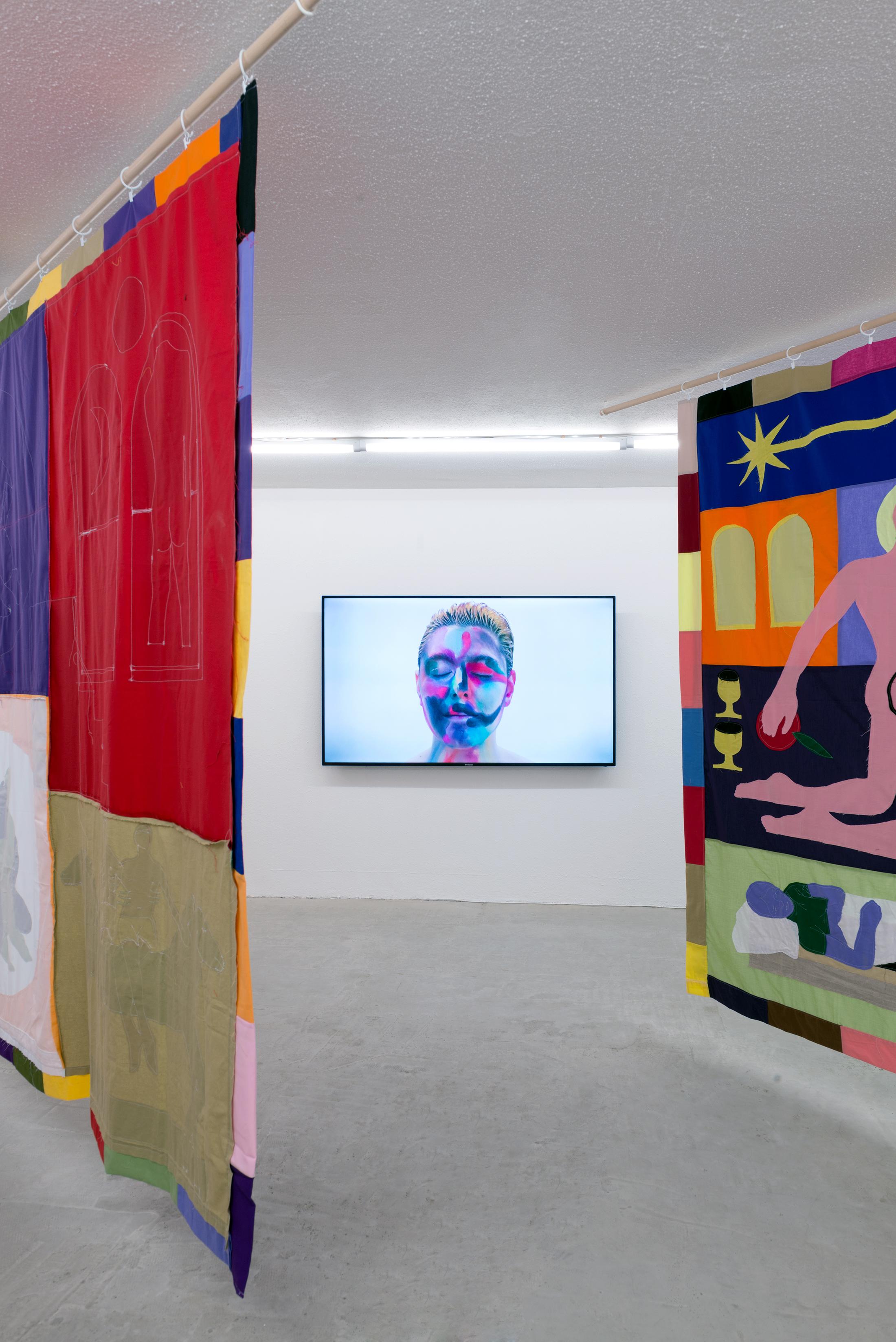 Exhibition View Darius Dolatyari-Dolatdoust Solo Show «I'm a Flower» at Hamlet, Zurich, 2021 / Photo: Patrick Cipriani / Courtesy: the artist and Hamlet