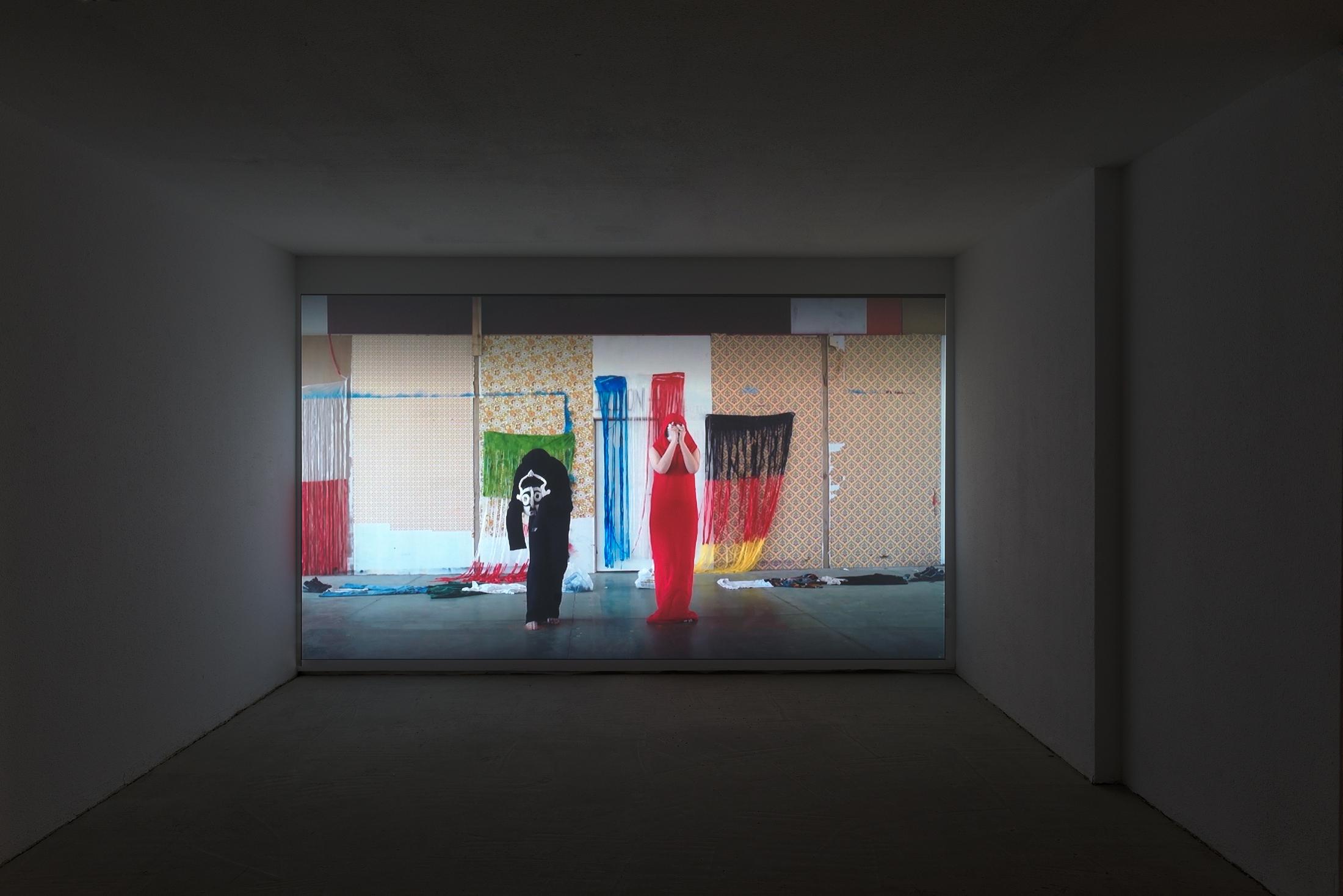 Exhibition View Darius Dolatyari-Dolatdoust Solo Show «I'm a Flower; view on Darius Dolatyari-Dolatdoust, The siamese lovers, 2021» at Hamlet, Zurich, 2021 / Photo: Patrick Cipriani / Courtesy: the artist and Hamlet