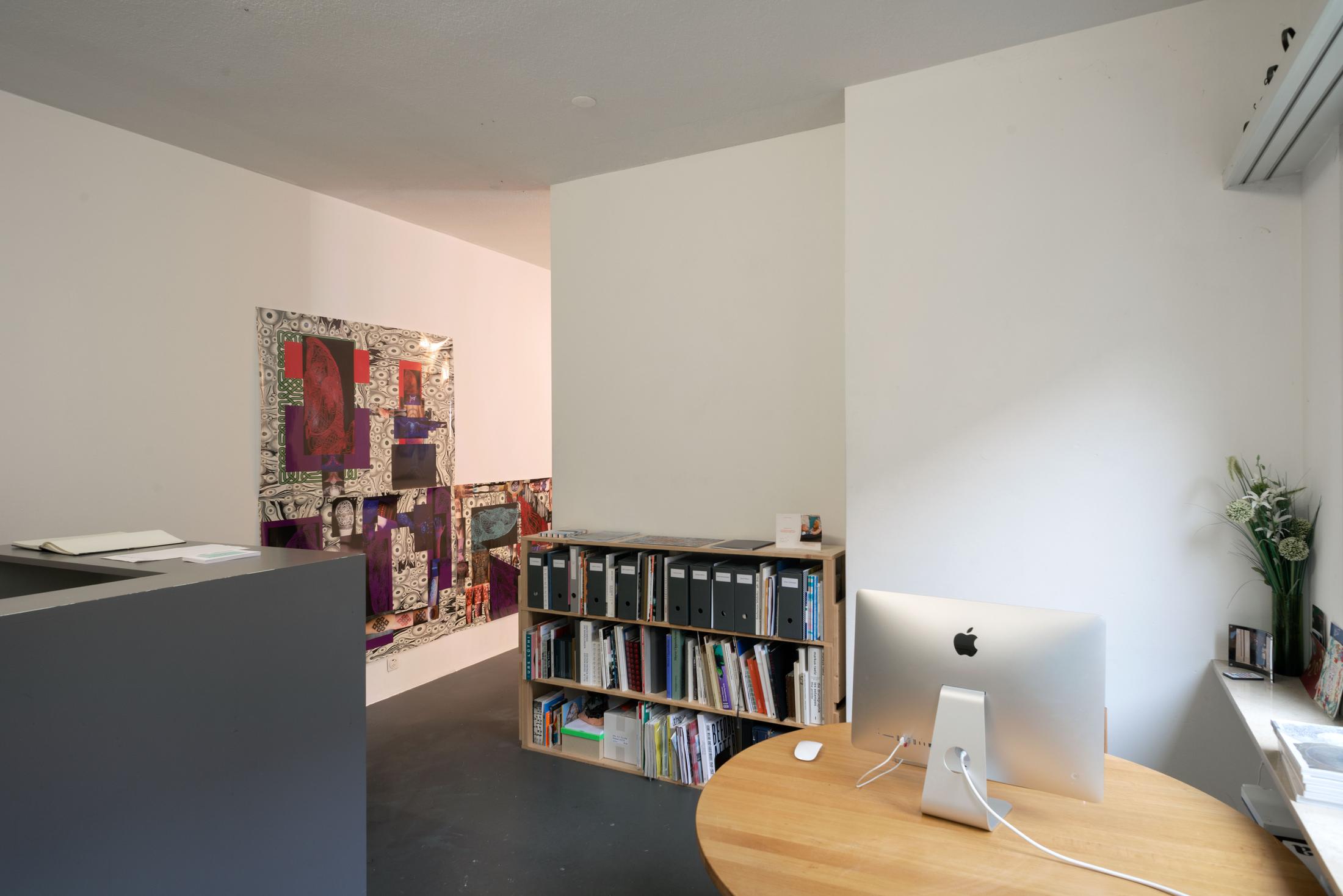 Exhibition View Groupshow «Die Läden sind geschlossen» at Weiss Falk, Basel, 2019 / Photo: Flavio Karrer / Courtesy: Courtesy: Weiss Falk and the Artists; Jenny's, Los Angeles; Karin Guenther, Hamburg; Project Native Informant, London; Sandy Brown, Berlin; Soft Opening, London; What Pipeline, Detroit