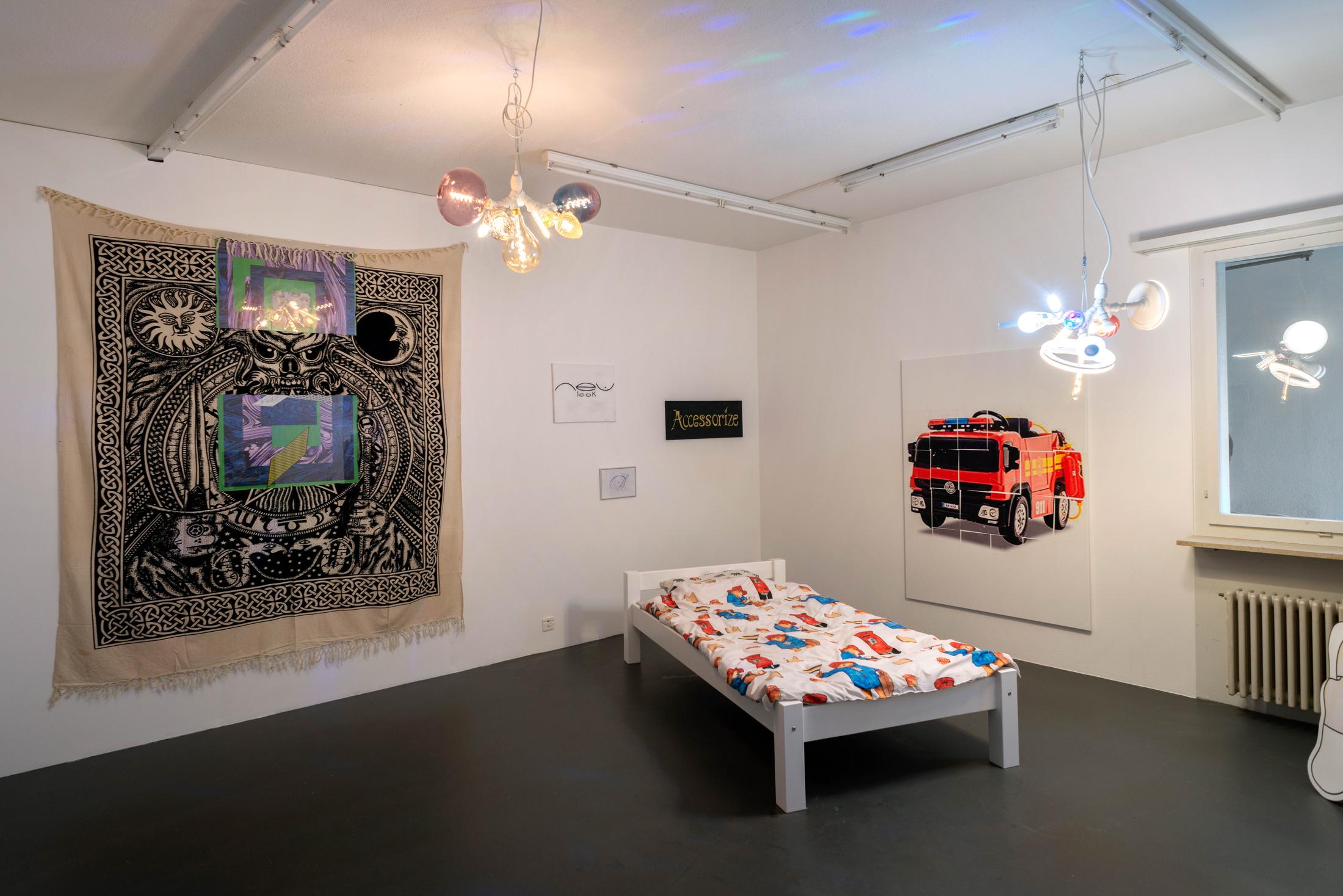 Exhibition View Groupshow «Die Läden sind geschlossen» at Weiss Falk, Basel, 2019 / Photo: Flavio Karrer / Courtesy: Courtesy: Weiss Falk and the Artists; Jenny's, Los Angeles; Karin Guenther, Hamburg; Project Native Informant, London; Sandy Brown, Berlin; Soft Opening, London; What Pipeline, Detroit