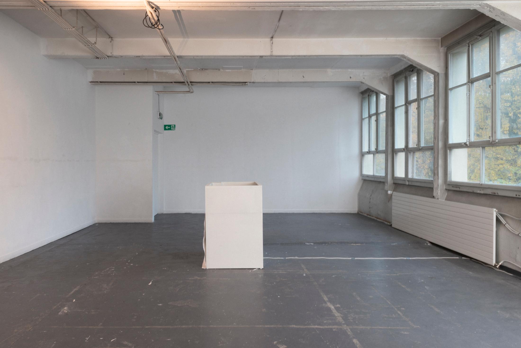 Exhibition View Dorine Aguerre and Rémi Dufay Duo Show «Tout ce qui couvrait une vie humaine déjà scintillait» at Soul2Soul, Geneva, 2021 / Photo: Yvan Alvarez / Courtesy: the artists and Soul2Soul