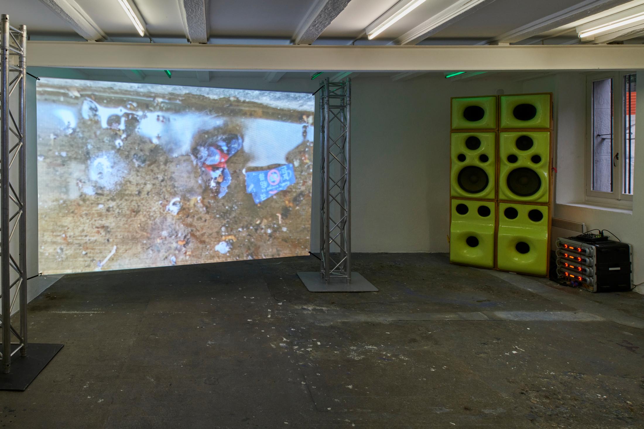 Exhibition View Duo Show «Human Tank, view on Doris Dehan Son & Sinae Yoo, Bending toughts, 2022» at WallStreet, Fribourg, 2022 / Photo: Guillaume Python / Courtesy: the artists and WallStreet