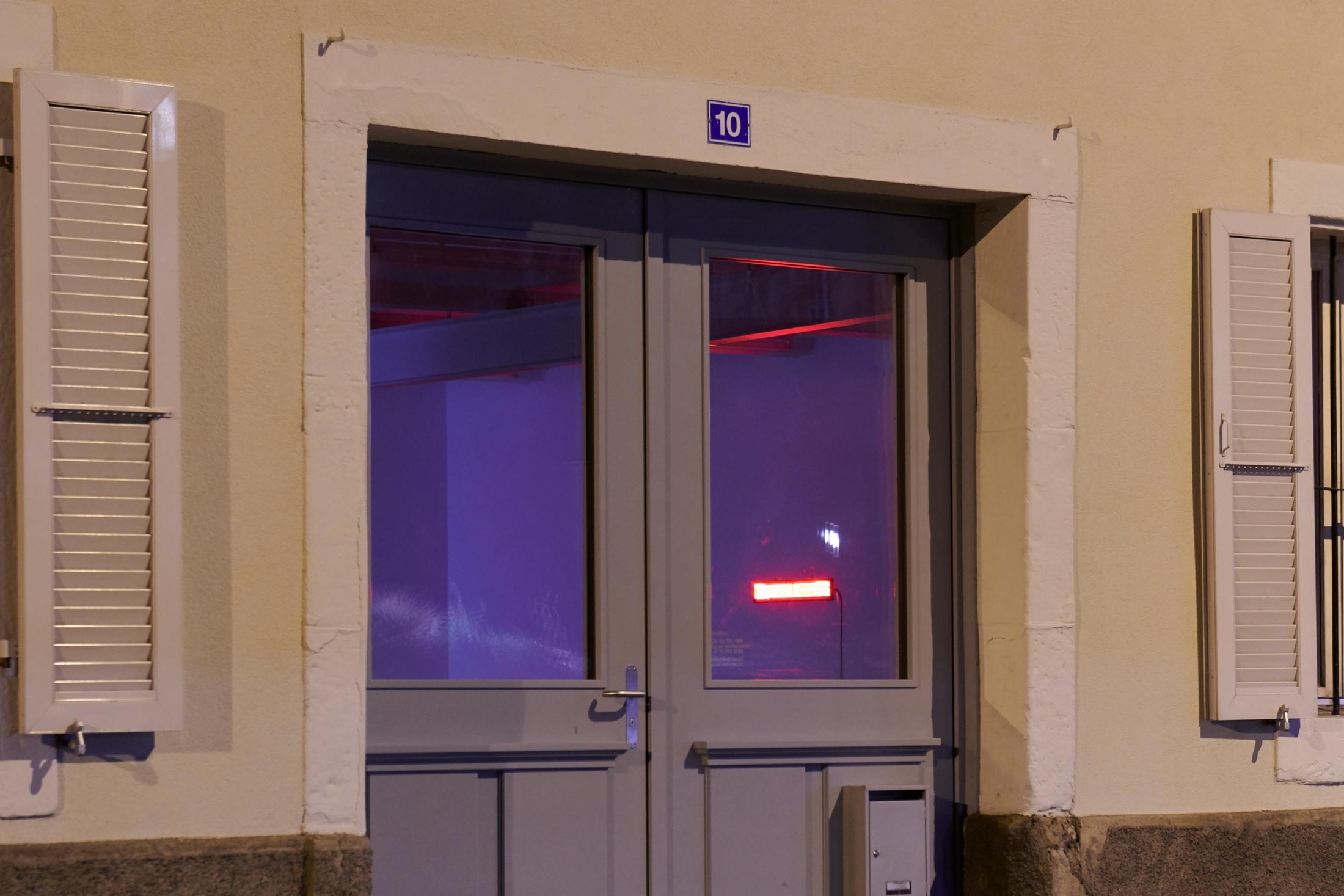 Exhibition View Dorota Gawęda and Eglė Kulbokaitė Soloshow «Mouthless» at WallRiss, Fribourg, 2020 / Photo: Guillaume Baeriswyl / Courtesy: Fri Art Kunsthalle