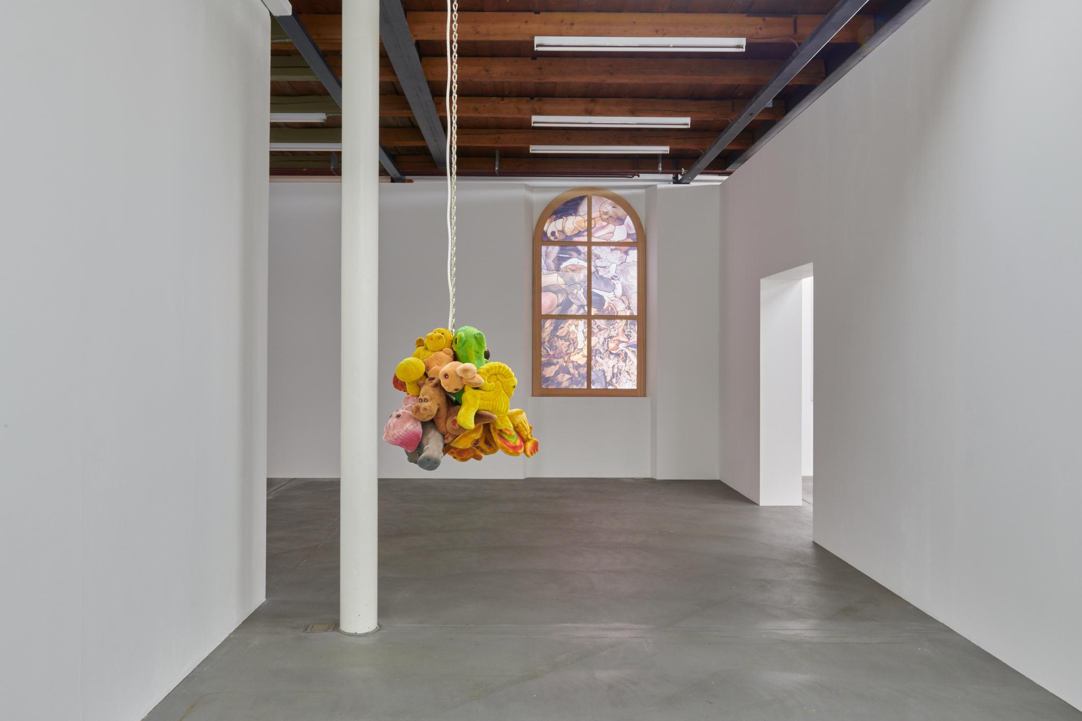 Exhibition View Dorota Gawęda and Eglė Kulbokaitė Soloshow «Mouthless» at Fri Art, Fribourg, 2020 / Photo: Guillaume Baeriswyl / Courtesy: Fri Art Kunsthalle