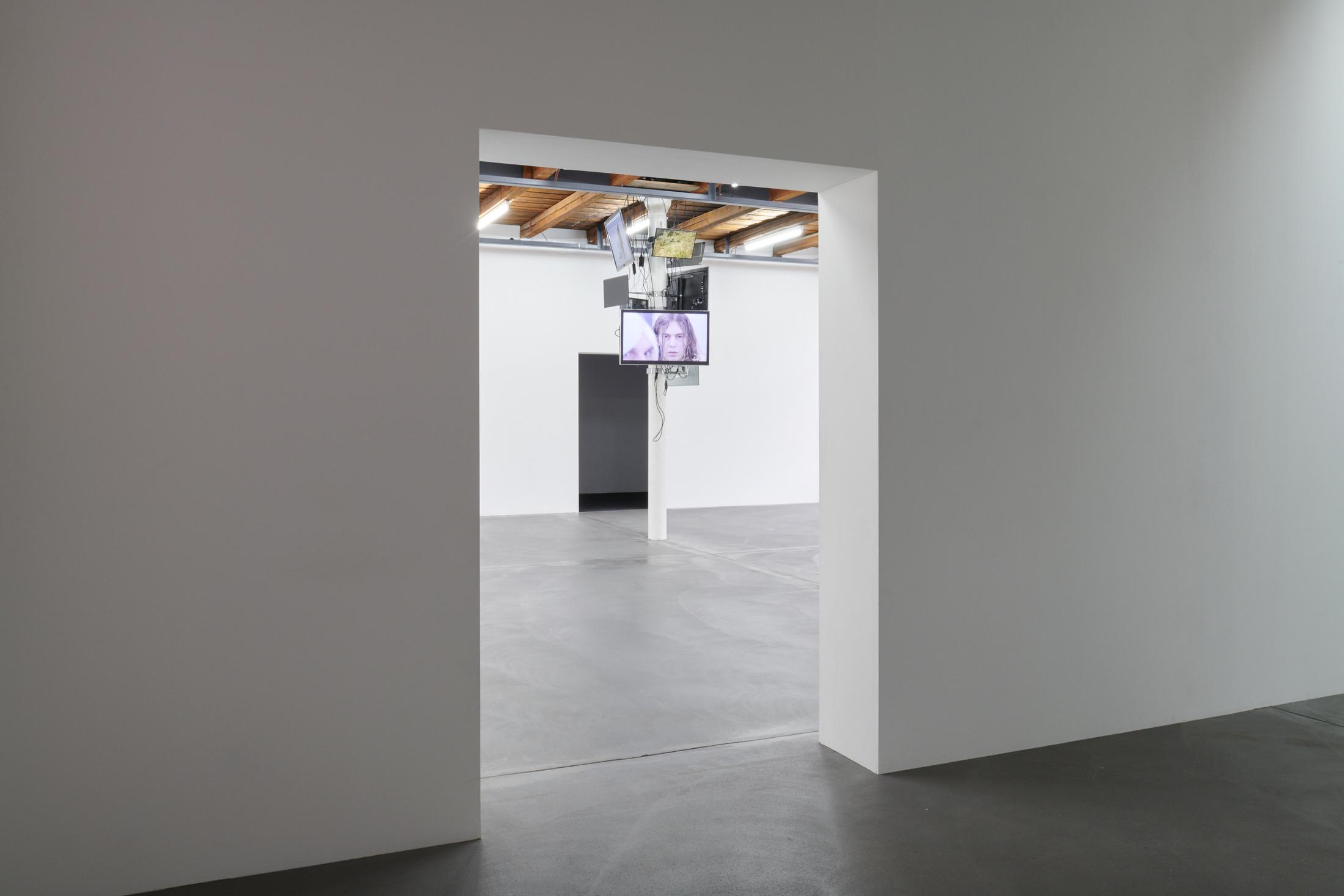 Exhibition View Dorota Gawęda and Eglė Kulbokaitė Soloshow «Mouthless» at Fri Art, Fribourg, 2020 / Photo: Guillaume Baeriswyl / Courtesy: Fri Art Kunsthalle