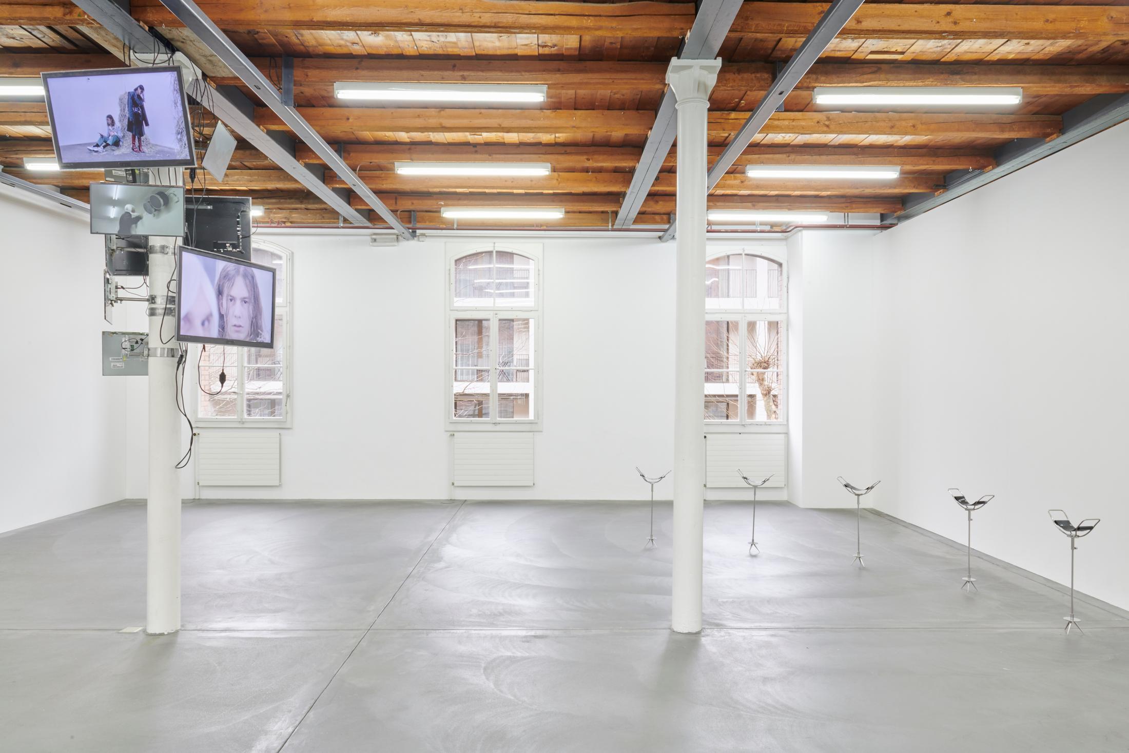 Exhibition View Dorota Gawęda and Eglė Kulbokaitė Soloshow «Mouthless» at Fri Art, Fribourg, 2020 / Photo: Guillaume Baeriswyl / Courtesy: Fri Art Kunsthalle