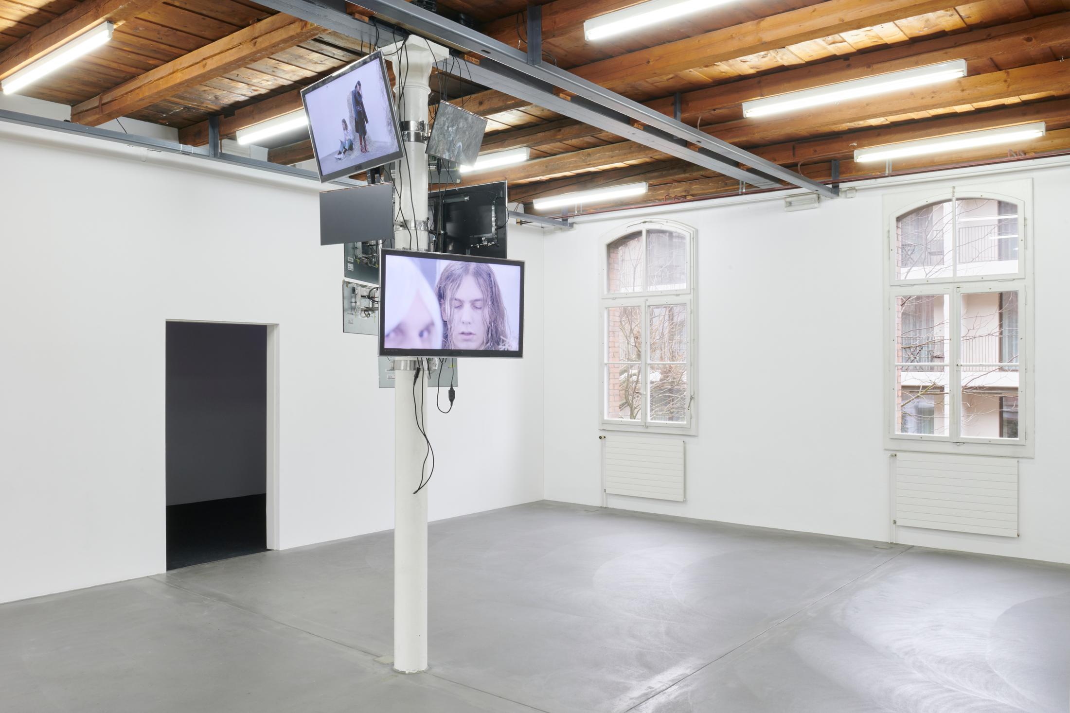 Exhibition View Dorota Gawęda and Eglė Kulbokaitė Soloshow «Mouthless; view on Mouthless..., 2020» at Fri Art, Fribourg, 2020 / Photo: Guillaume Baeriswyl / Courtesy: Fri Art Kunsthalle