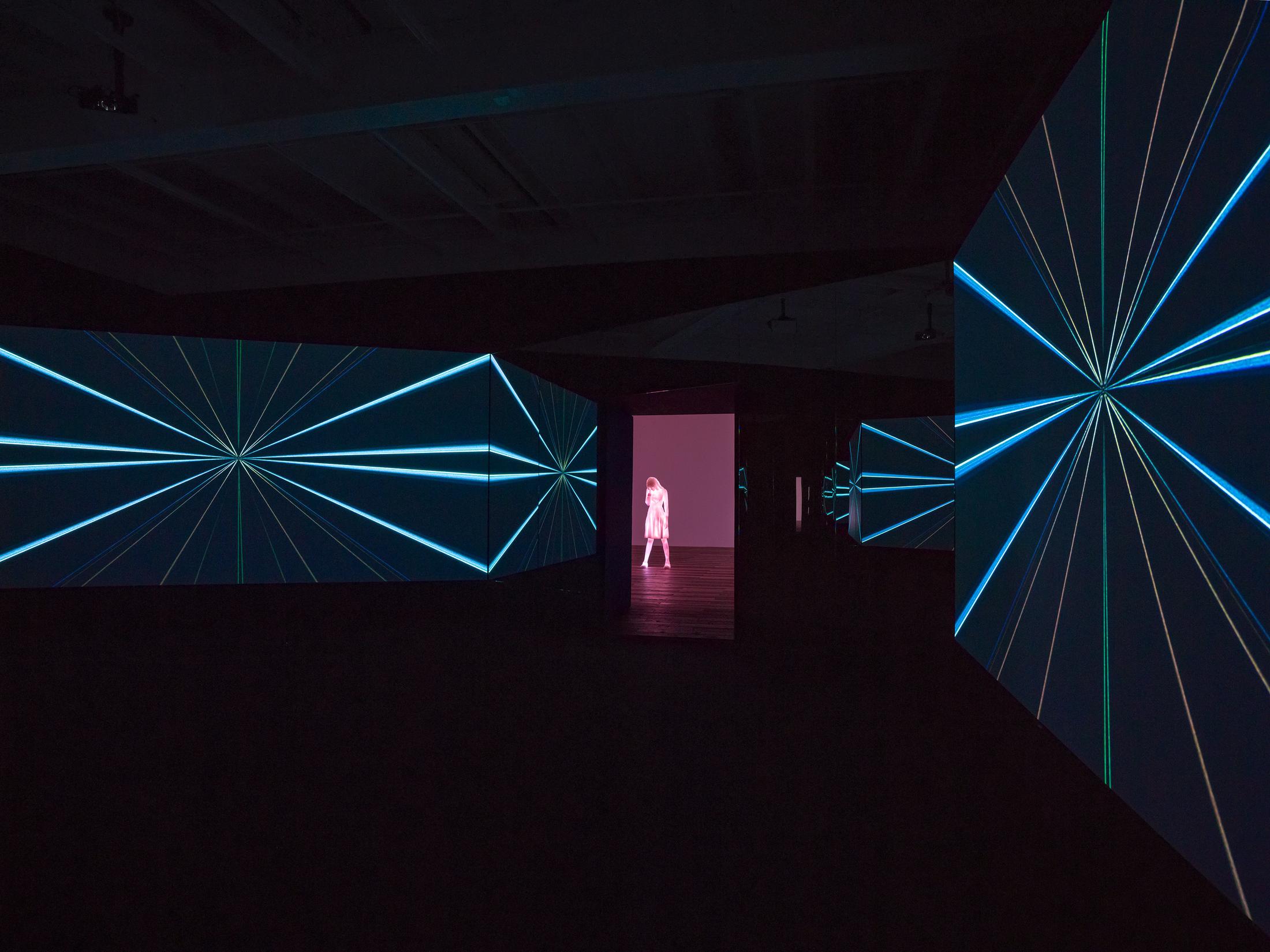 Exhibition View Doug Aitken at Galerie Eva Presenhuber / © Doug Aitken / Courtesy Galerie Eva Presenhuber, Zurich / New York / Photo: Stefan Altenburger Photography, Zurich