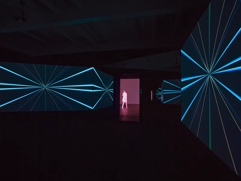 Exhibition View Doug Aitken at Galerie Eva Presenhuber / © Doug Aitken / Courtesy Galerie Eva Presenhuber, Zurich / New York / Photo: Stefan Altenburger Photography, Zurich