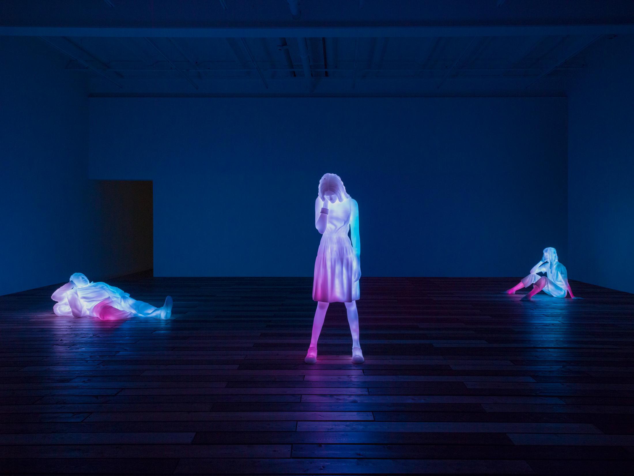 Exhibition View Doug Aitken at Galerie Eva Presenhuber / © Doug Aitken / Courtesy Galerie Eva Presenhuber, Zurich / New York / Photo: Stefan Altenburger Photography, Zurich