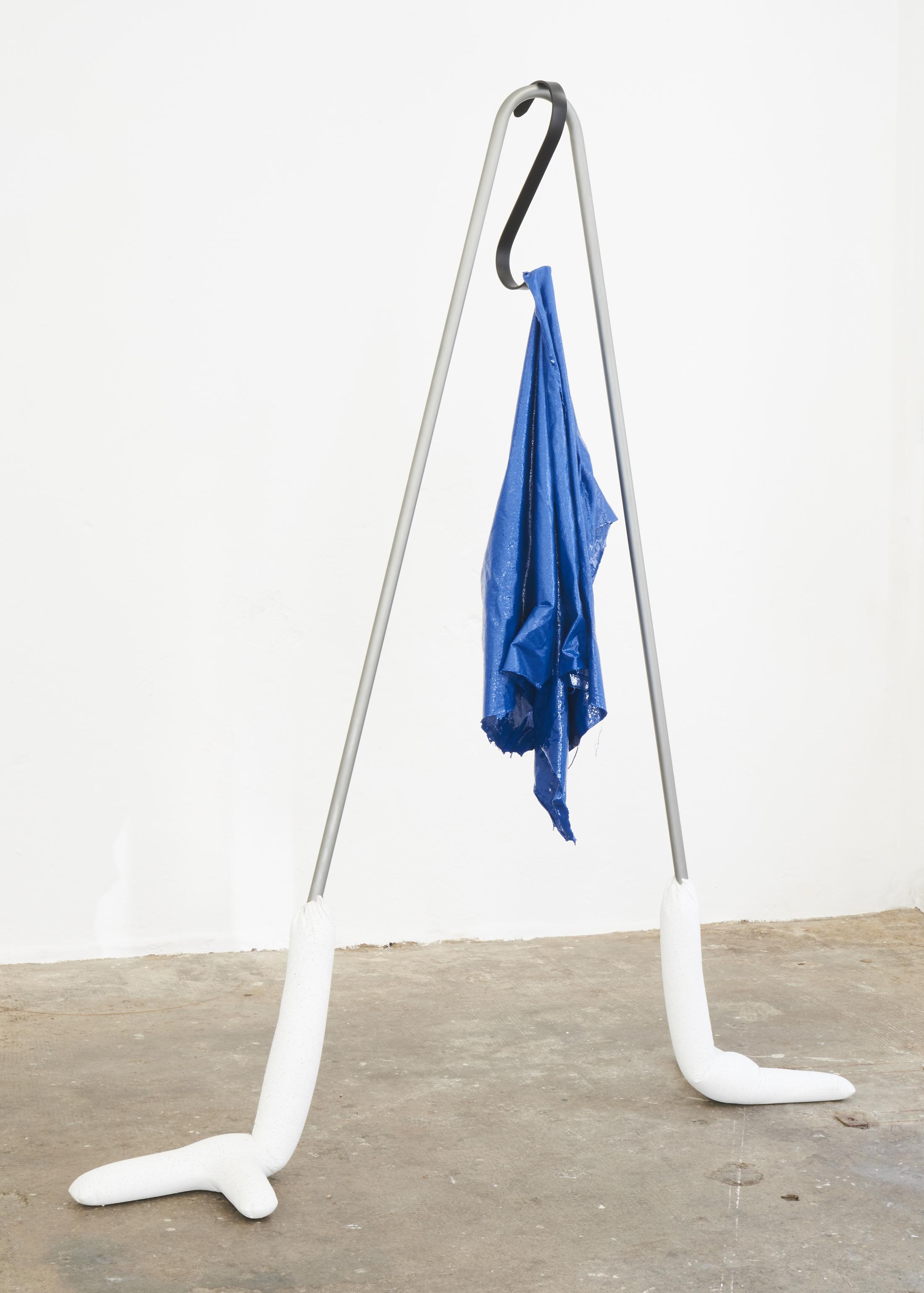 Exhibition View Groupshow «Either it is raining or it is not (at a particular space and time) ; view on Christopher Füllemann, Deep zip blue, 2017» at WallRiss, Fribourg, 2019 / Photo: Guillaume Baeriswyl