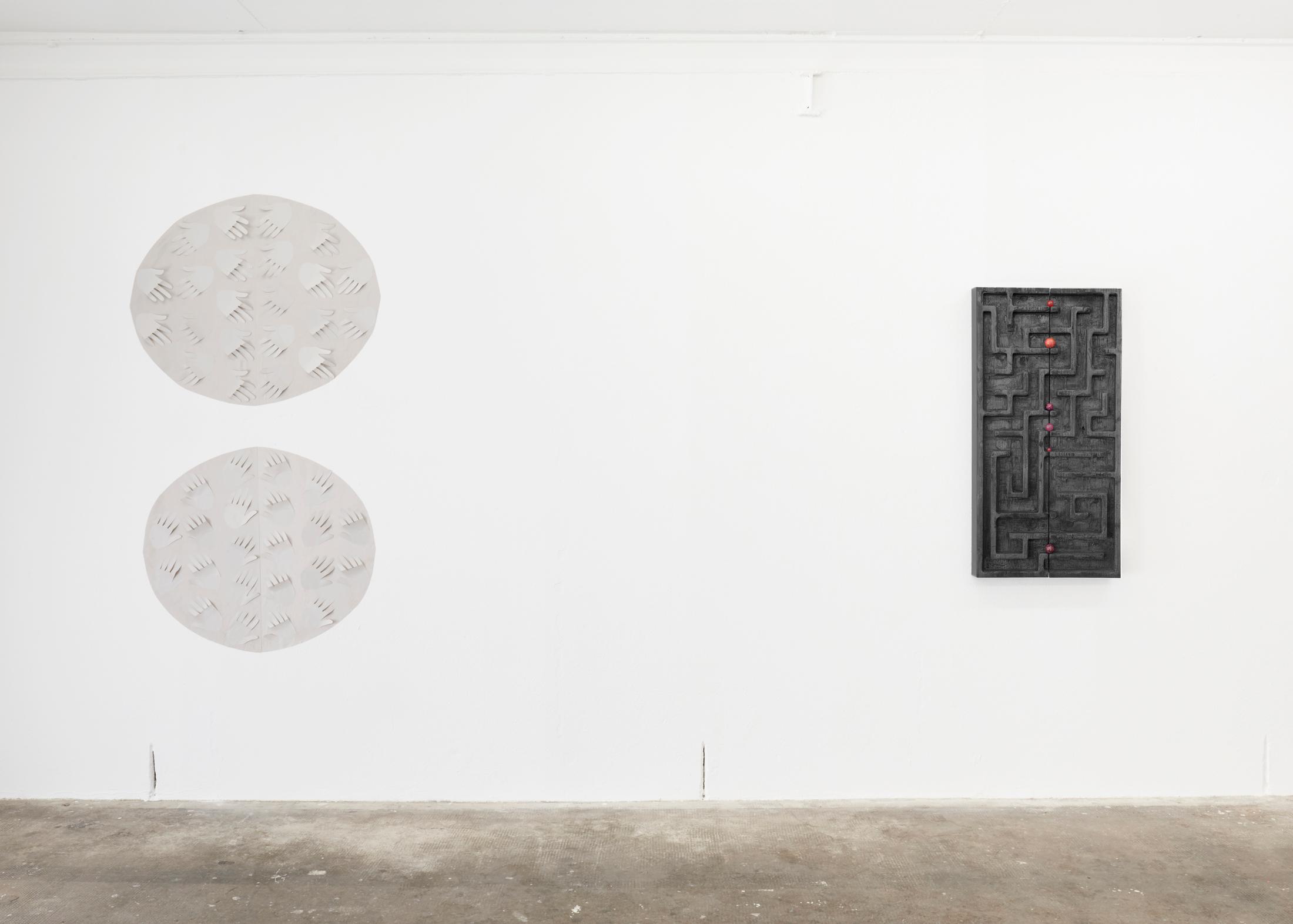 Exhibition View Groupshow «Either it is raining or it is not (at a particular space and time)» at WallRiss, Fribourg, 2019 / Photo: Guillaume Baeriswyl