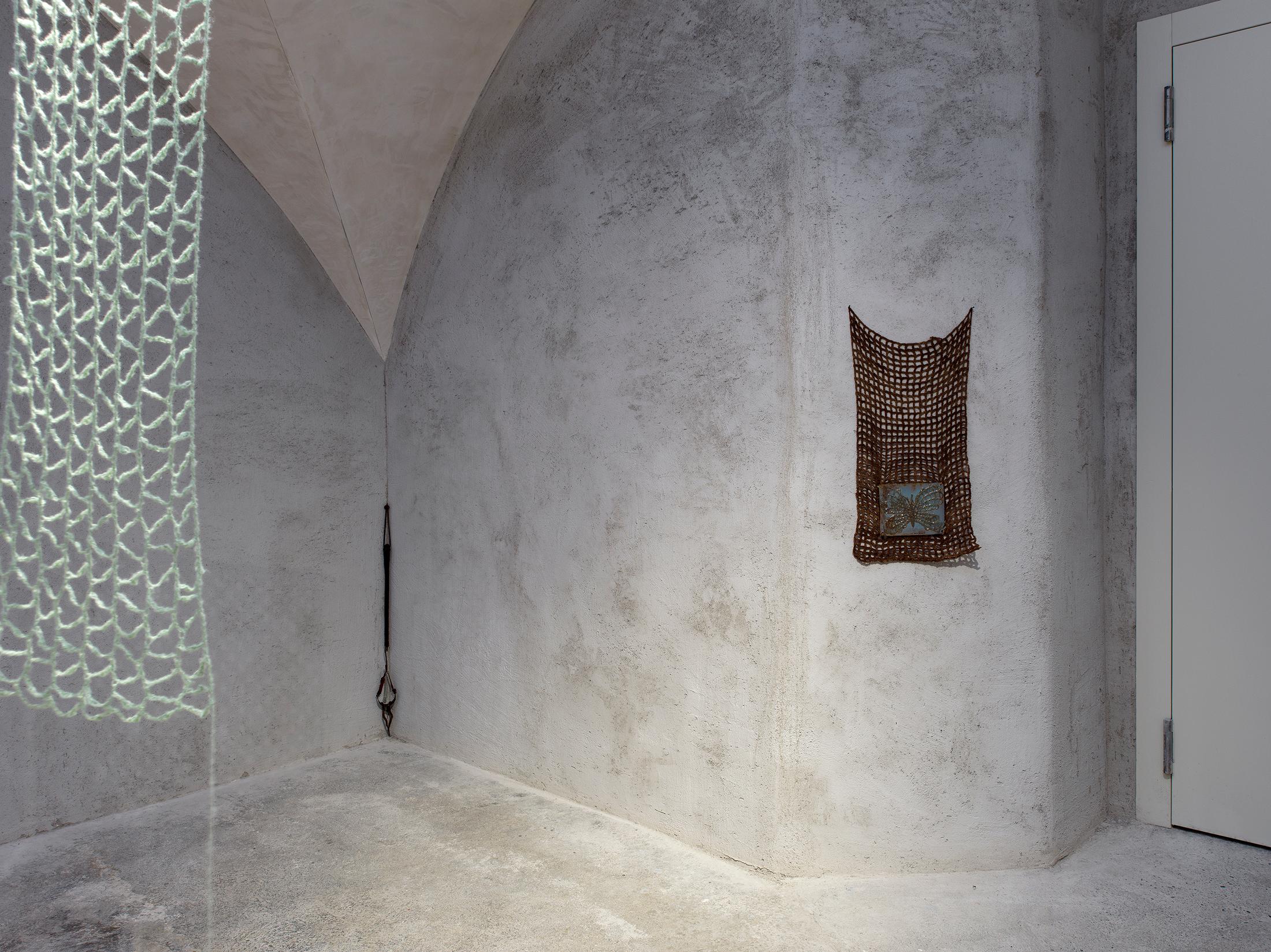 Exhibition View ektor garcia «nudos de tiempo» at Cabaret Voltaire, Zurich, 2022 / Photo: Cabaret Voltaire, Cedric Mussano / Courtesy: the artist and Cabaret Voltaire