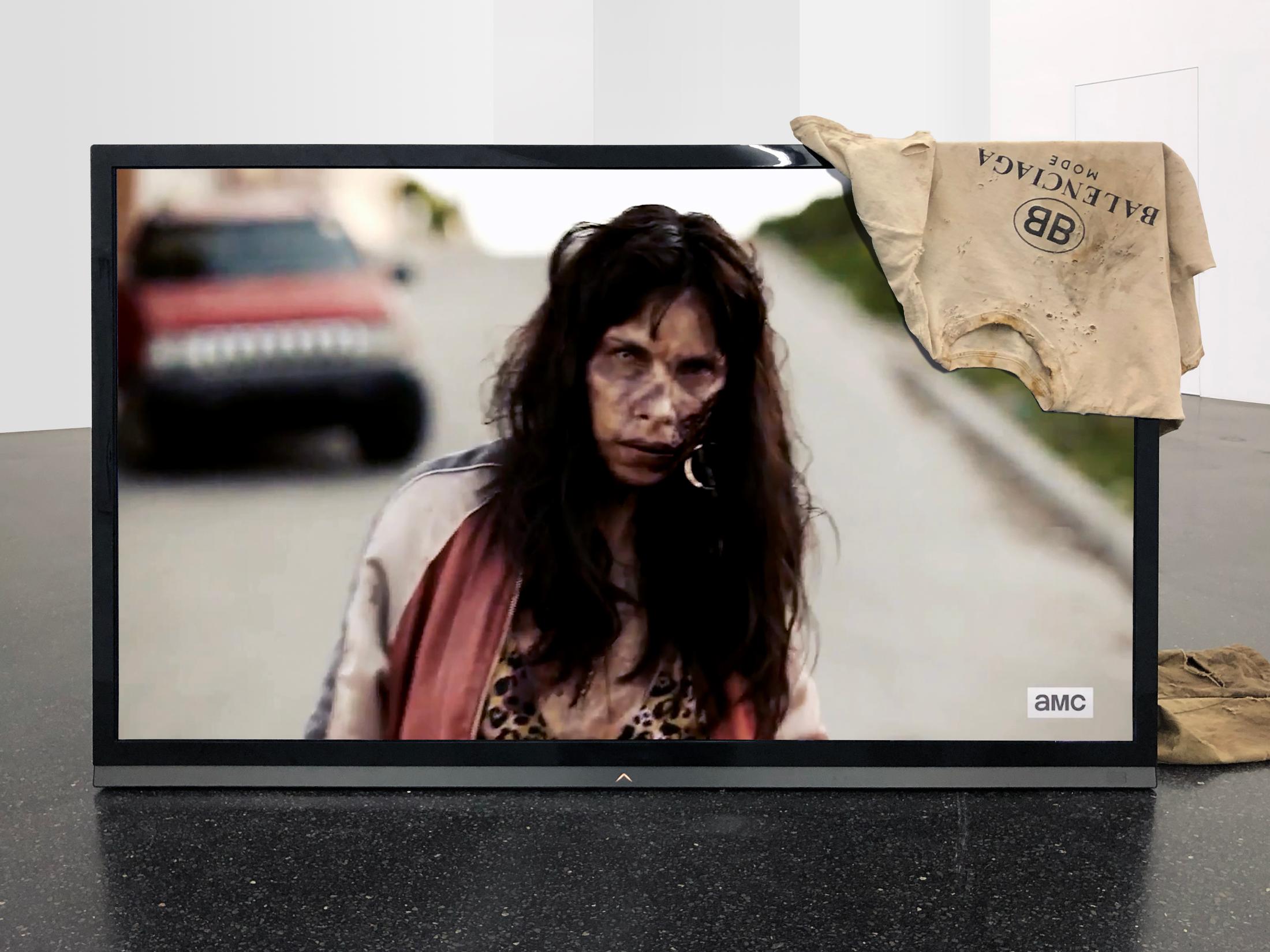 Exhibition View Eliza Douglas / Puppies Puppies (Jade Kuriki Olivo) Groupshow (view on Puppies Puppies, Coffin (Sculpture & Performance), 2019) at Galerie Francesca Pia, Zurich, 2019 / Courtesy: the artists and Galerie Francesca Pia