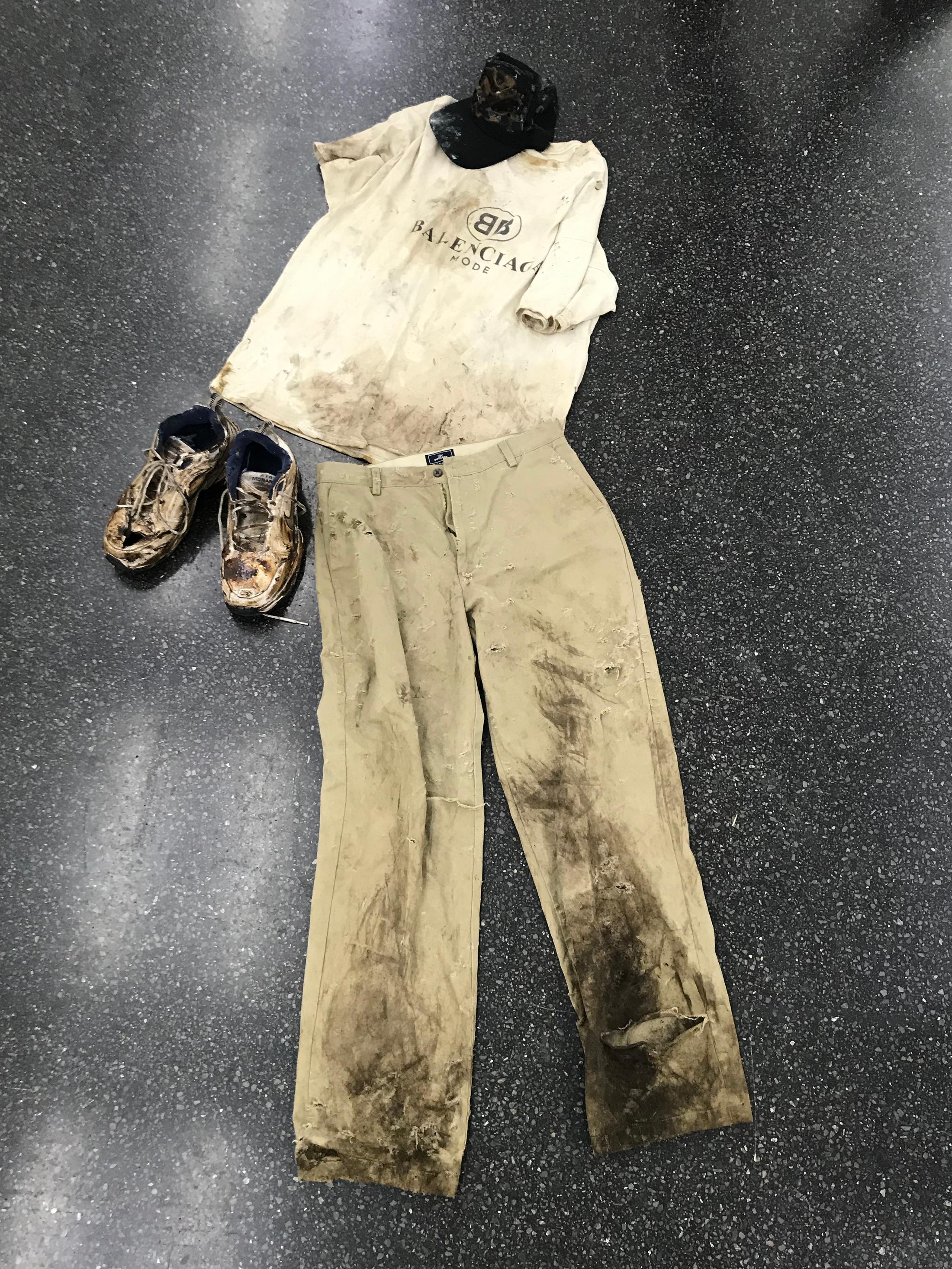 Exhibition View Eliza Douglas / Puppies Puppies (Jade Kuriki Olivo) Groupshow (view on Eliza Douglas, Apocalypse Apparel, 2019, detail) at Galerie Francesca Pia, Zurich, 2019 / Courtesy: the artists and Galerie Francesca Pia