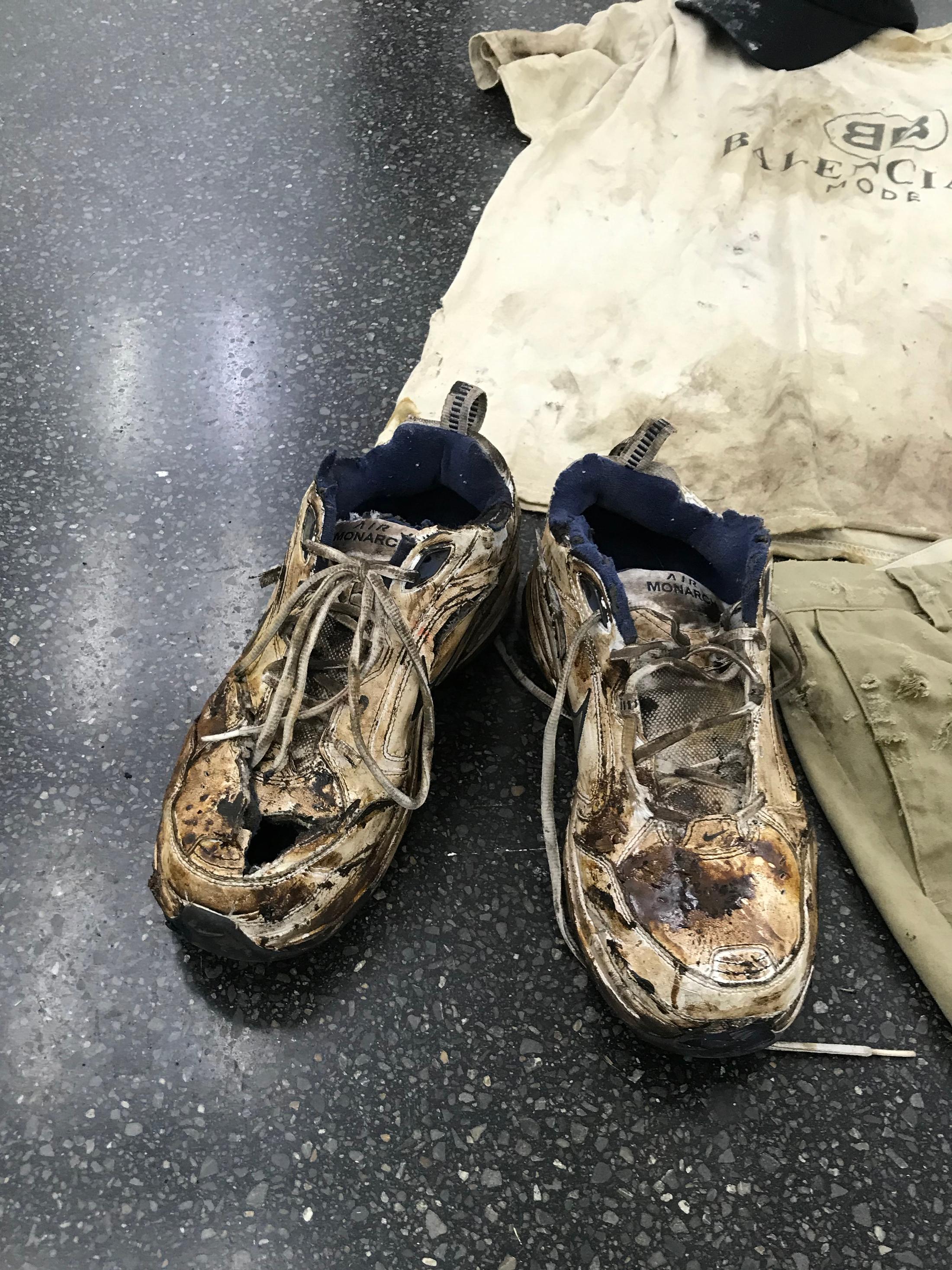 Exhibition View Eliza Douglas / Puppies Puppies (Jade Kuriki Olivo) Groupshow (view on Eliza Douglas, Apocalypse Apparel, 2019, detail) at Galerie Francesca Pia, Zurich, 2019 / Courtesy: the artists and Galerie Francesca Pia