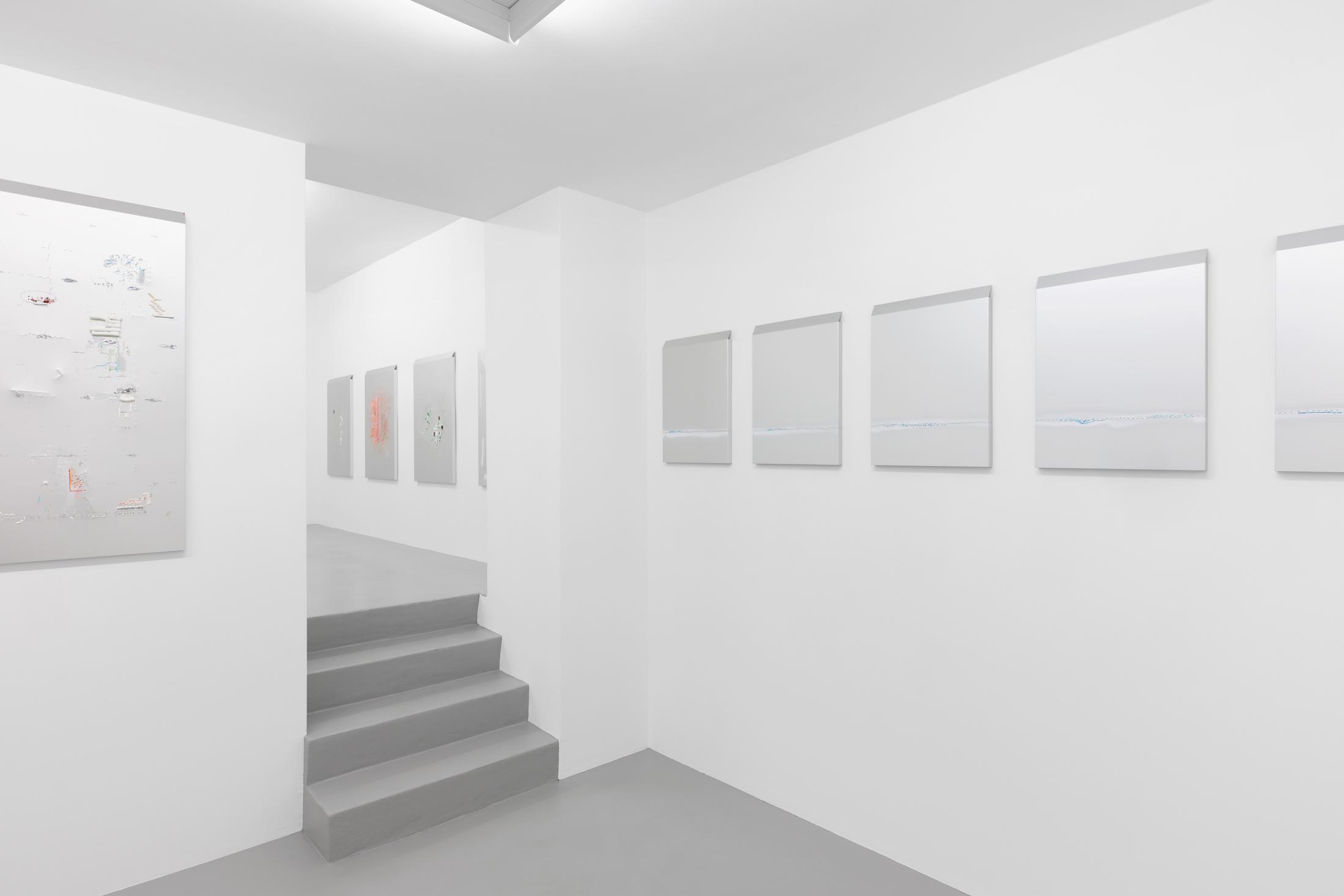 Exhibition View Elza Sile Solo Show «kitten in a fridge» at GALERIE PHILIPPZOLLINGER, Zurich, 2021 / Photo: Conradin Frei / Courtesy: the artist and GALERIE PHILIPPZOLLINGER