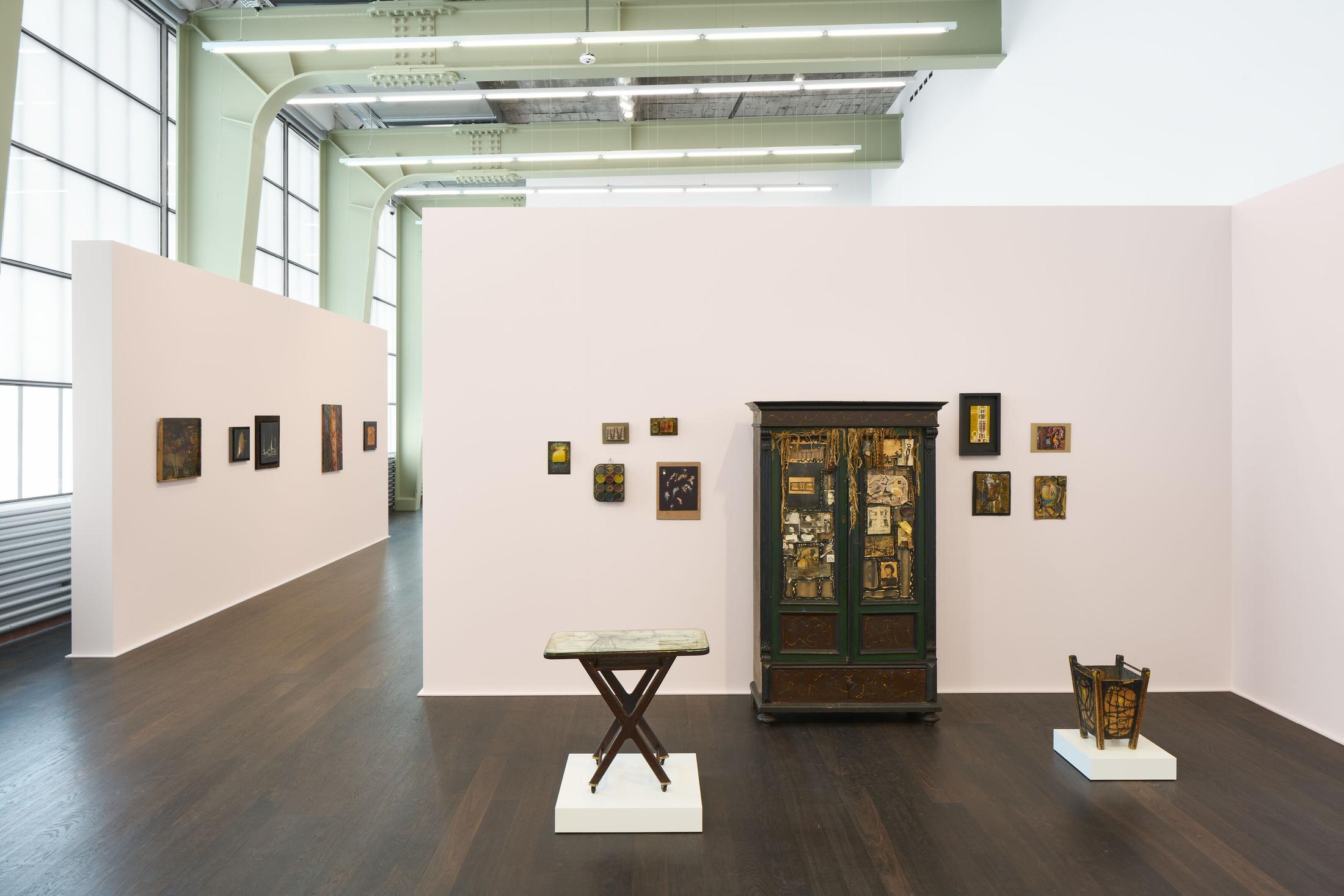 Exhibition View Erna Rosenstein Solo Show at Hauser & Wirth, Zurich, 2022-2023 / Photo: Jon Etter / Courtesy: The Estate of Erna Rosenstein / Adam Sandauer, Hauser & Wirth and Foksal Gallery Foundation