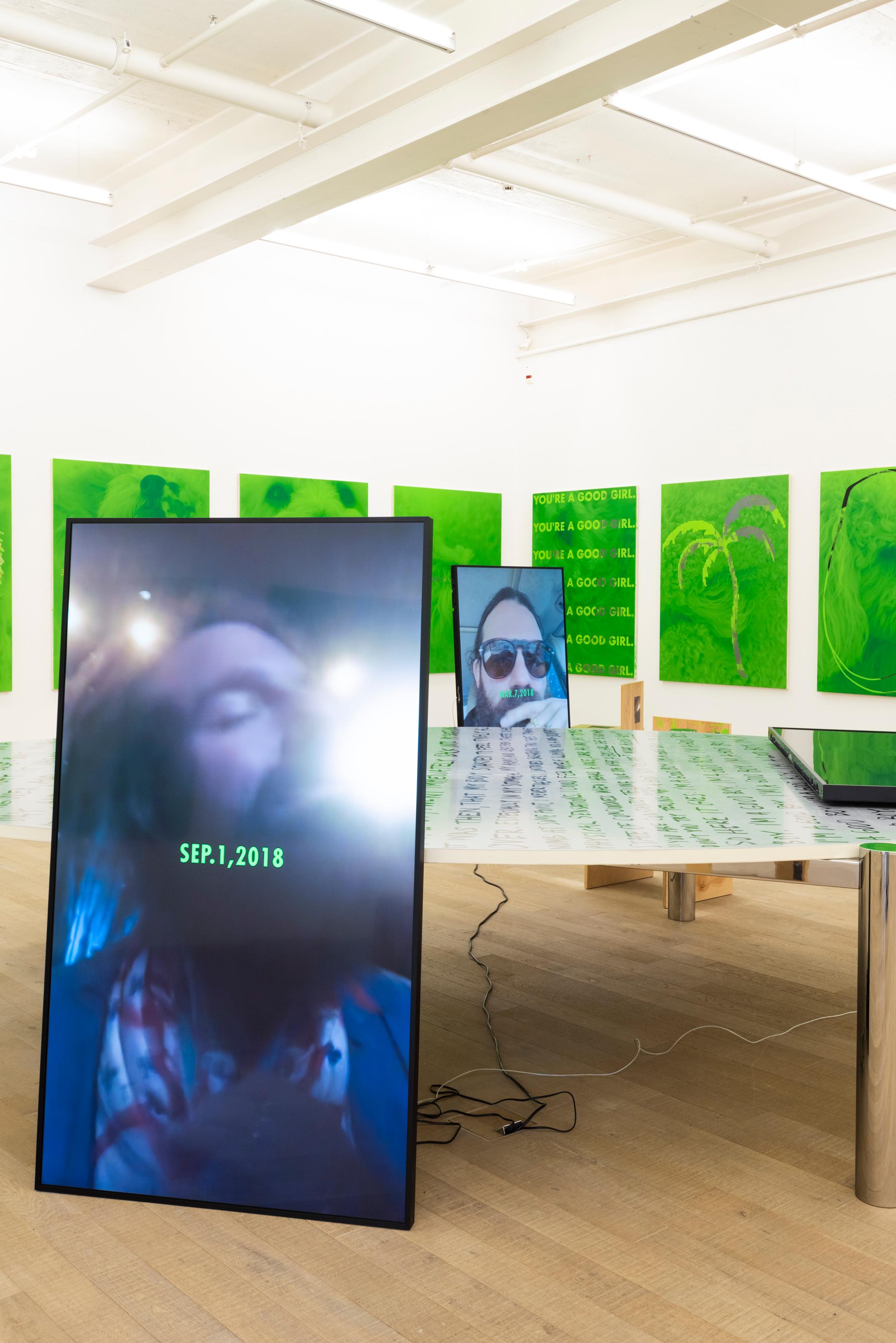 Exhibition View Fabian Marti Soloshow «I LÄBE NO» at Galerie Peter Kilchmann, Zurich, 2019 / Photo: Sebastian Schaub / Courtesy: the artist and Galerie Peter Kilchmann