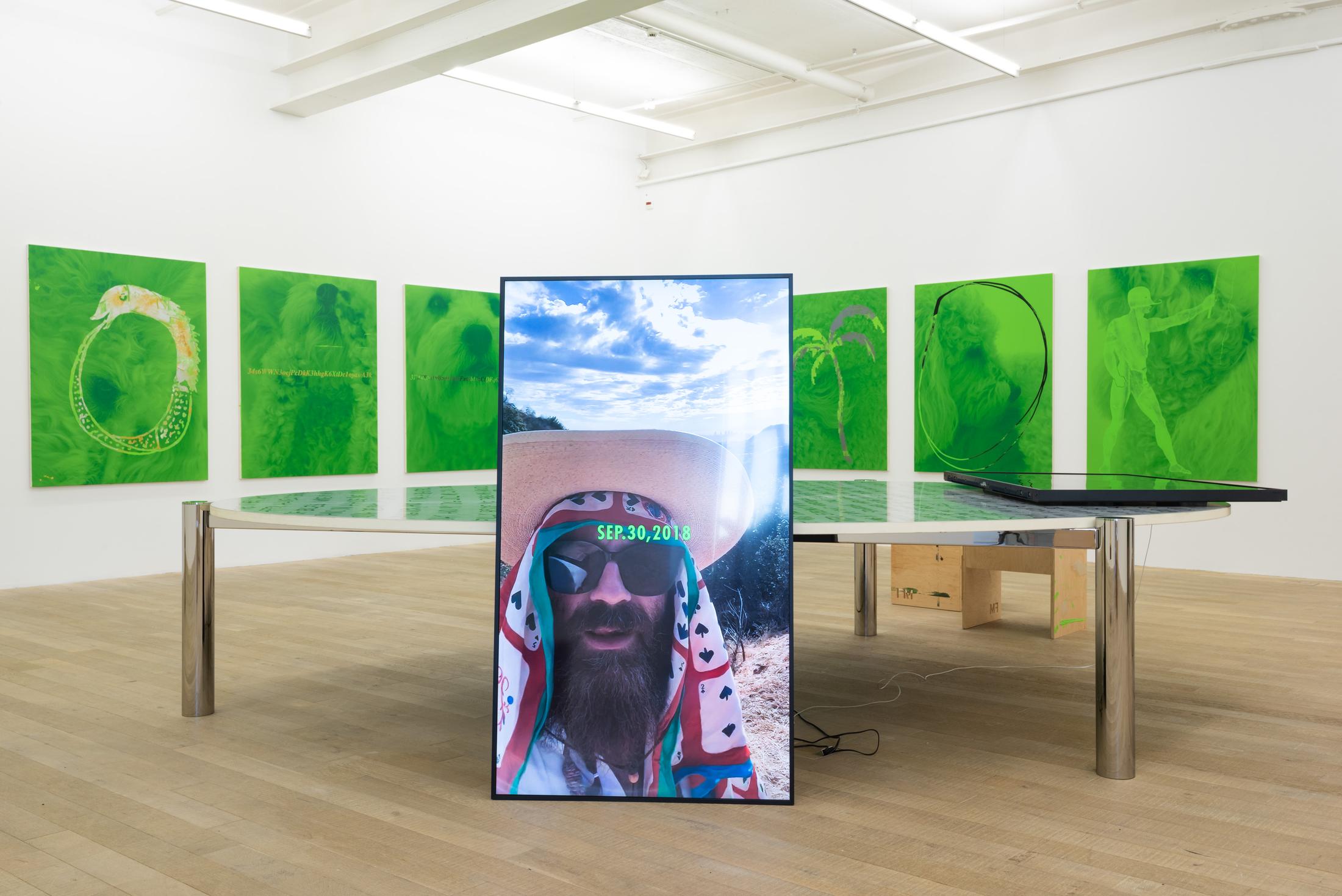 Exhibition View Fabian Marti Soloshow «I LÄBE NO» at Galerie Peter Kilchmann, Zurich, 2019 / Photo: Sebastian Schaub / Courtesy: the artist and Galerie Peter Kilchmann