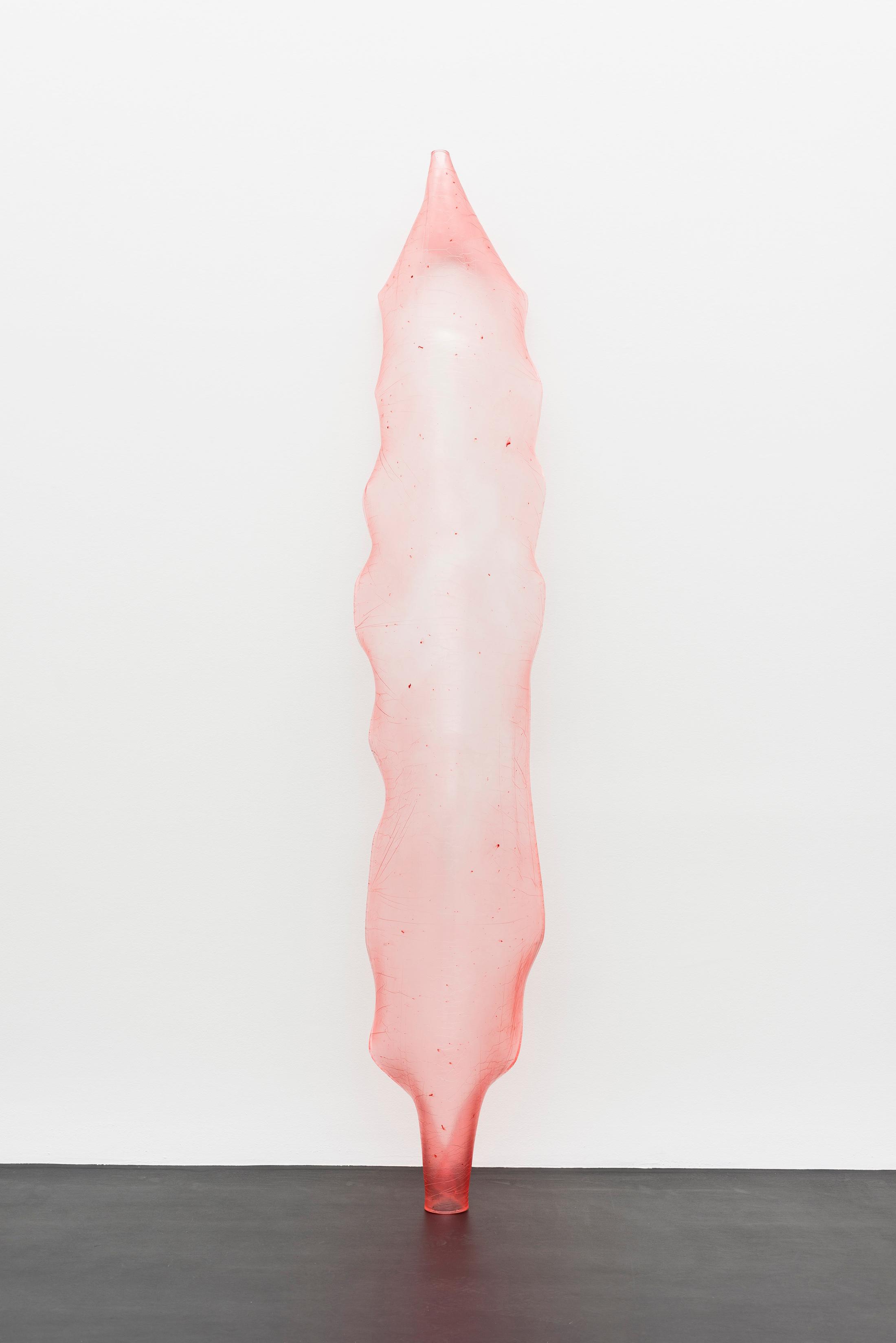Exhibition View Florian Germann Solo Show «raised by dogs; view on Florian Germann, Bio resin dyed with fuel pigments, 272 x 51 x 52.5 cm» at Galerie Gregor Staiger, Zurich, 2020 / Courtesy: the artist and Galerie Gregor Staiger