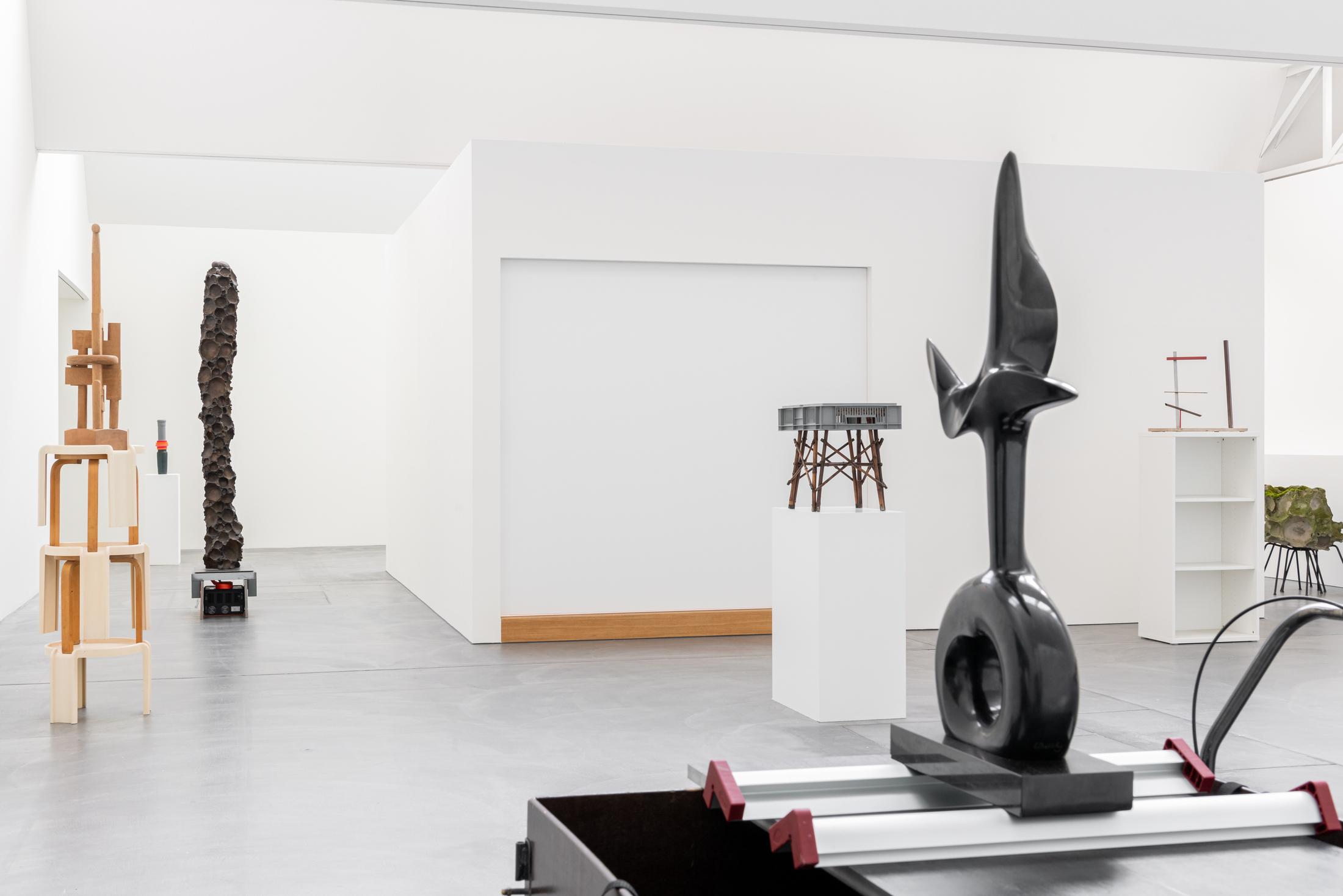 Exhibition View Florian Slotawa Soloshow «Customized Logistics» at von Bartha, Basel, 2020 / Photo: Ben Koechlin / Courtesy: the artist and von Bartha