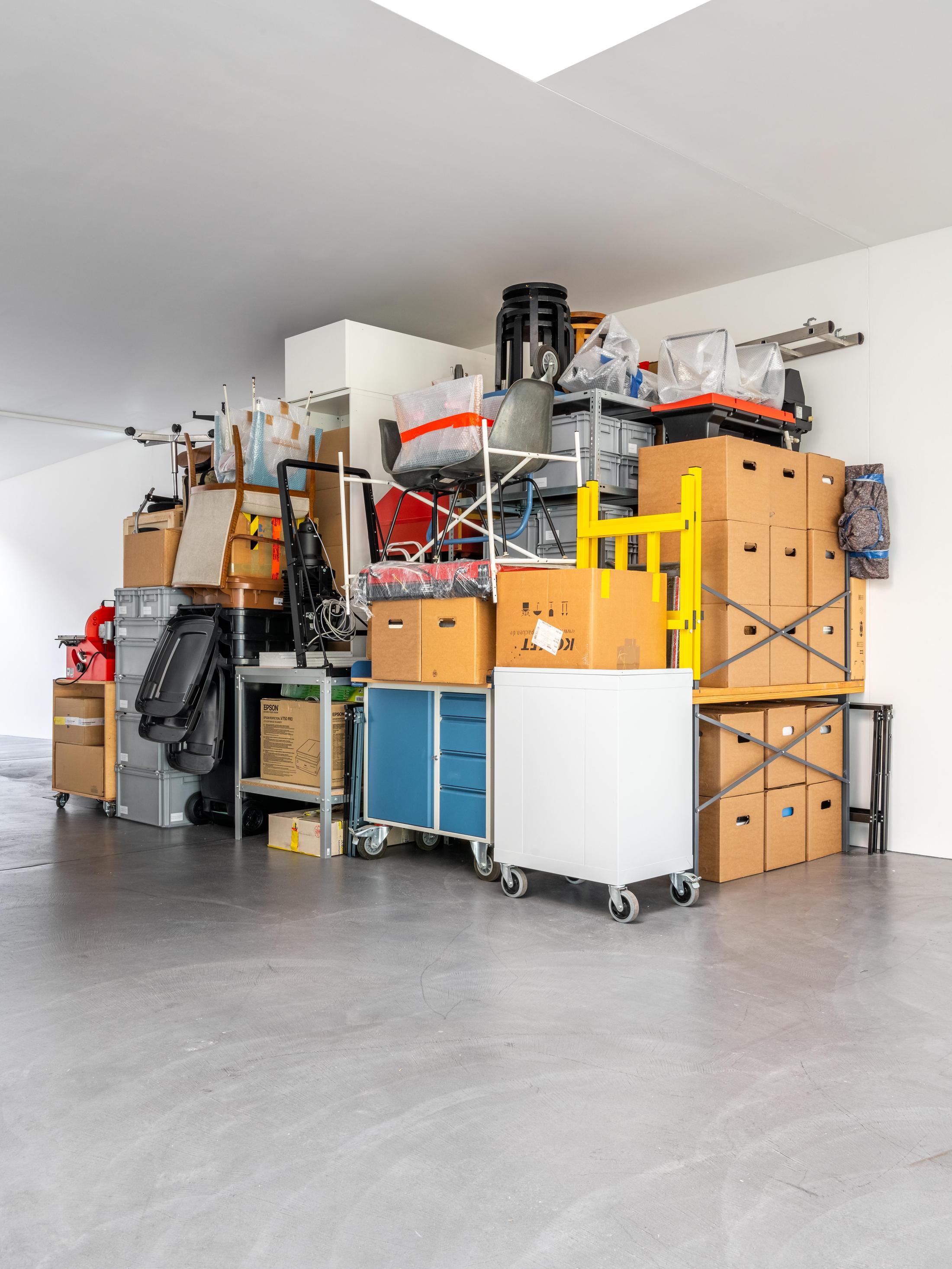 Exhibition View Florian Slotawa Soloshow «Customized Logistics; view on Lager, 2020» at von Bartha, Basel, 2020 / Photo: Ben Koechlin / Courtesy: the artist and von Bartha