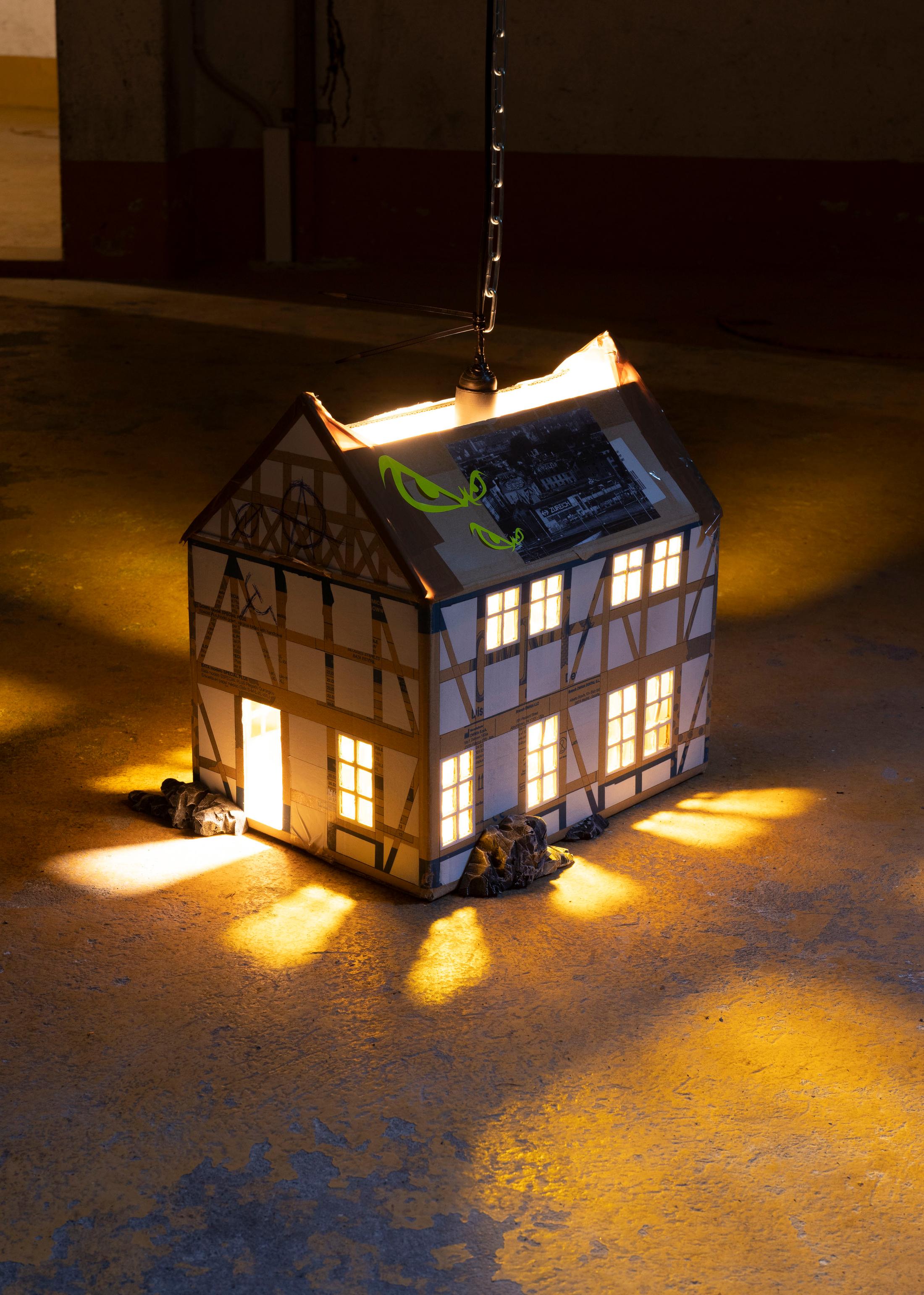 Exhibition View Group Show «four walls, shared beds; view on Cyril Tyrone Hübscher, ballenberg-scenario IV, 2021, 39x40x44cm, mixed media» at Im Grafenhag, Winterthur, 2021 / Photo: Brigham Baker / Courtesy: the artists and Im Grafenhag