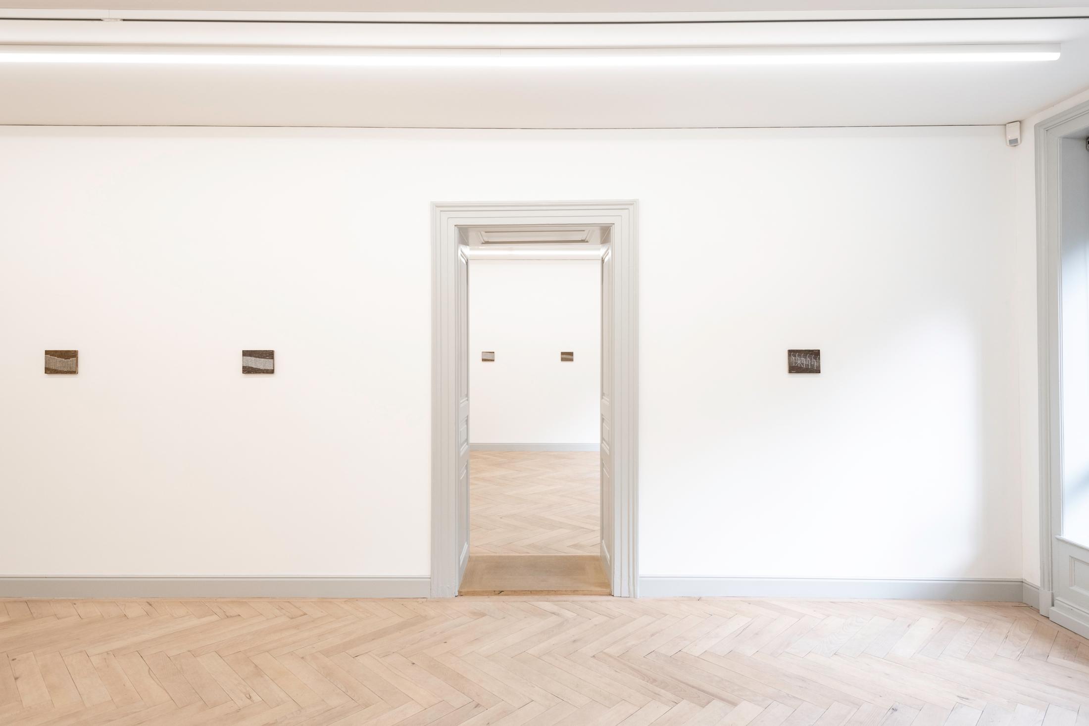 Exhibition View Francis Alÿs Solo Show «Border Barriers Topology» at Galerie Peter Kilchmann, Zurich, 2021 / Photo: Sebastian Schaub / Courtesy: the artist and Galerie Peter Kilchmann