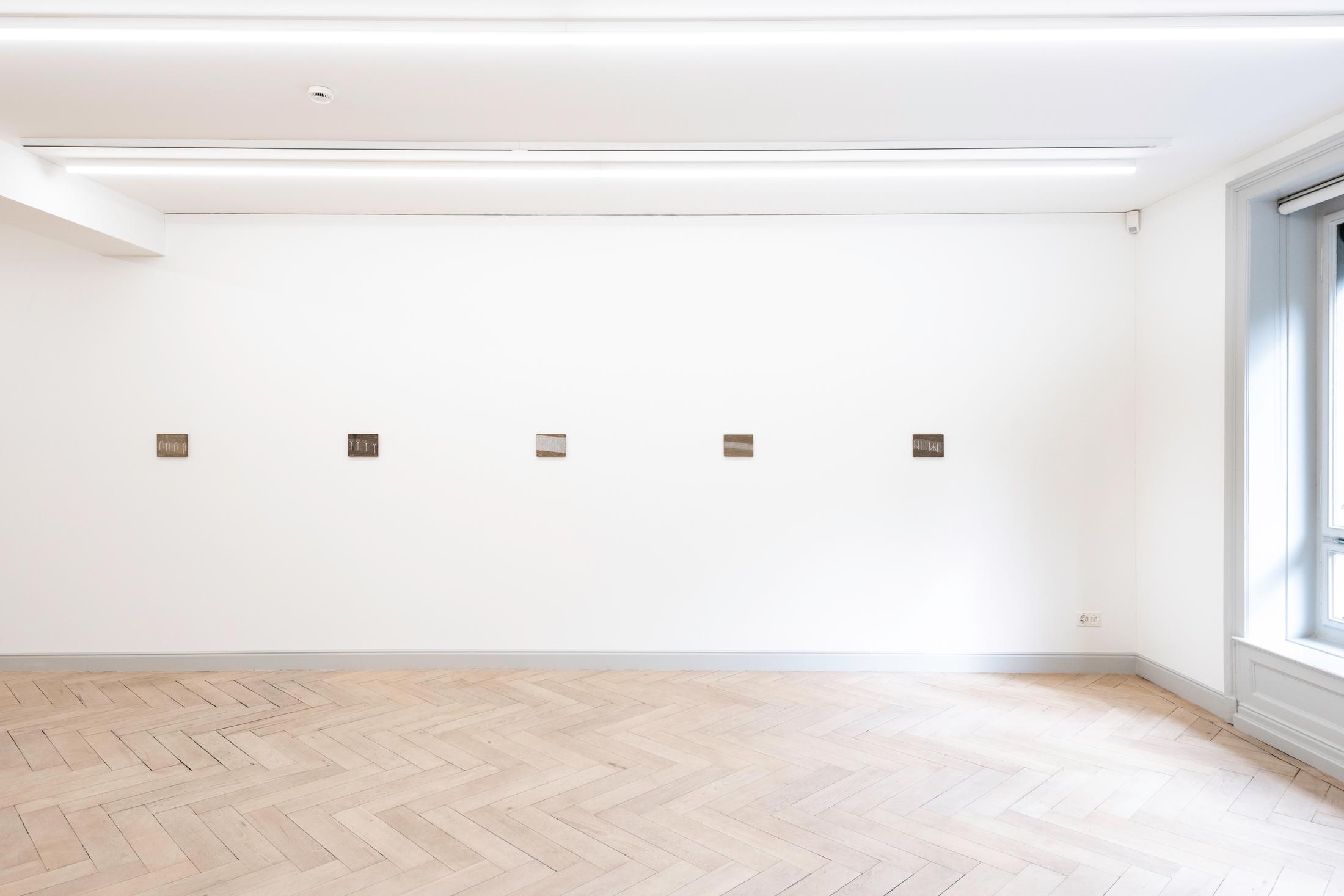 Exhibition View Francis Alÿs Solo Show «Border Barriers Topology» at Galerie Peter Kilchmann, Zurich, 2021 / Photo: Sebastian Schaub / Courtesy: the artist and Galerie Peter Kilchmann