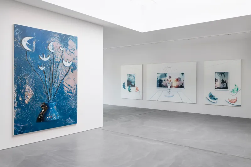 Exhibition View Francisco Sierra «Lunar Conveniences» at Von Bartha, Basel, 2021 / Photo: Andreas Zimmermann / Courtesy: the artist and Von Bartha