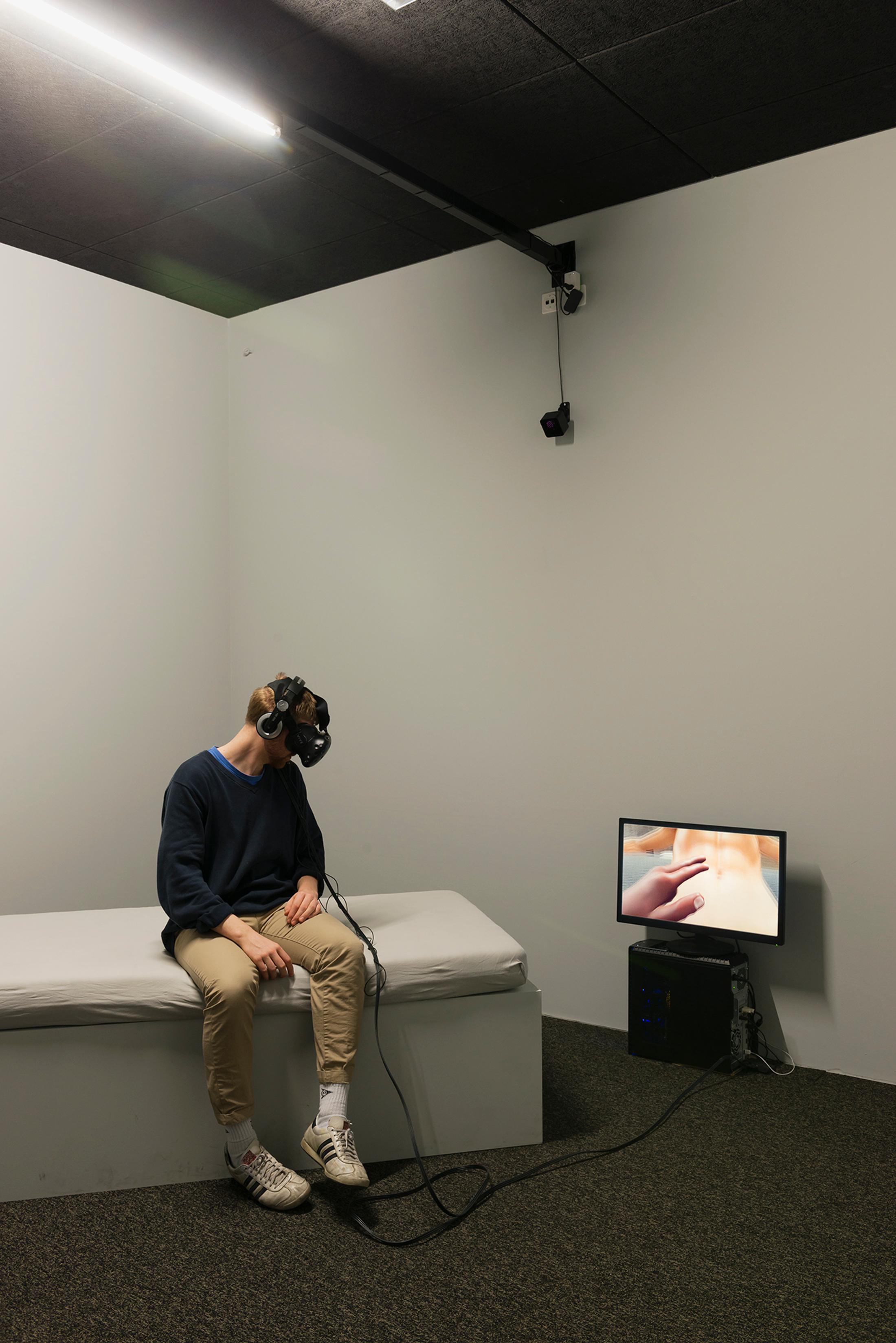 Installation View Ed Fornieles "Truth Table, 2016" at HEK, Basel / Photo: Franz Wamhof / Courtesy: the artists