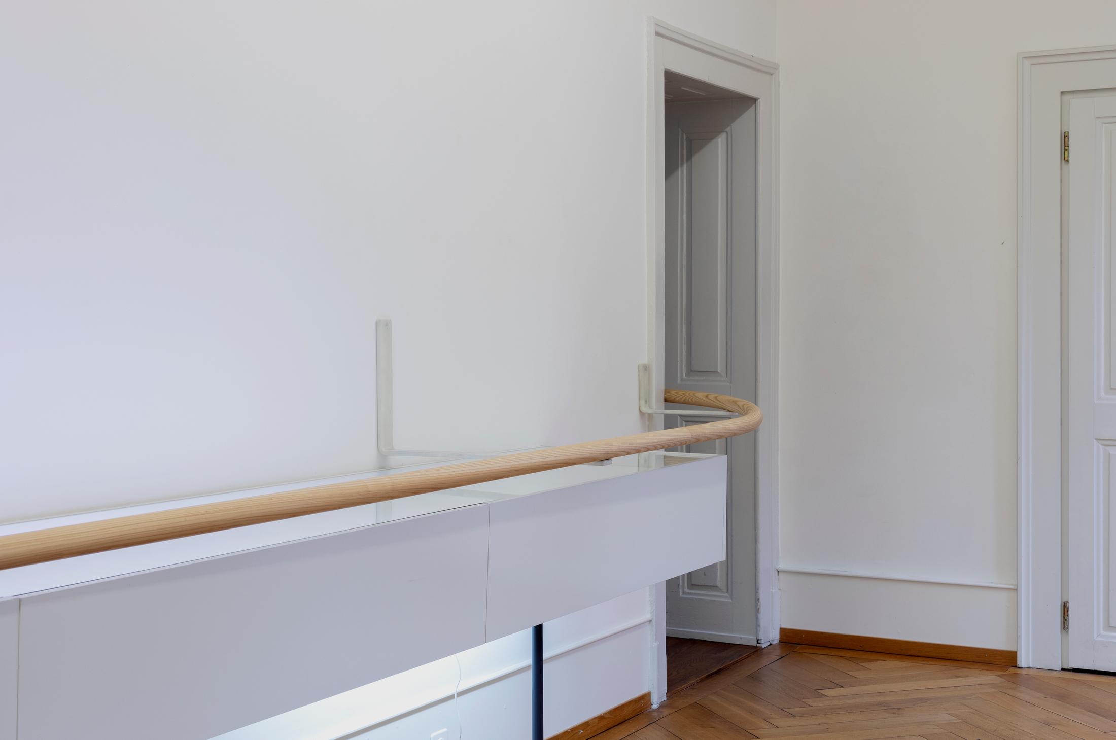 Exhibition View Gil Pellaton Solo Show «Hennissements; view on Gil Pellaton, Each exercise has a specific purpose, 2022» at Centre d'art Pasquart, Biel/Bienne, 2022 / Photo: Guadalupe Ruiz / Courtesy: the artist and Centre d'art Pasquart