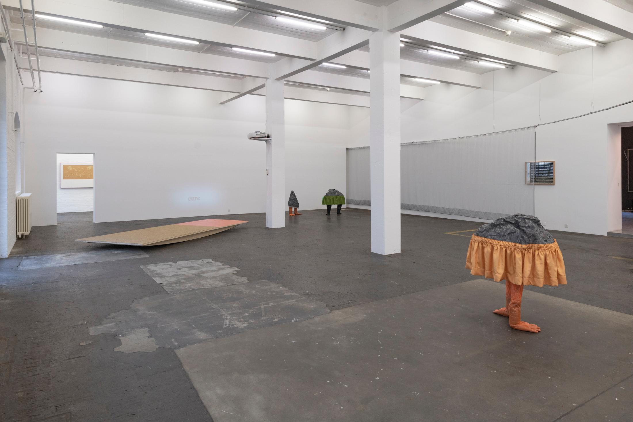 Exhibition View Gina Proenza Solo Show «Moving Jealousy» at Kunst Halle Sankt Gallen, St. Gallen, 2023 / Photo: Sebastian Schaub / Courtesy: the artist and Kunst Halle Sankt Gallen