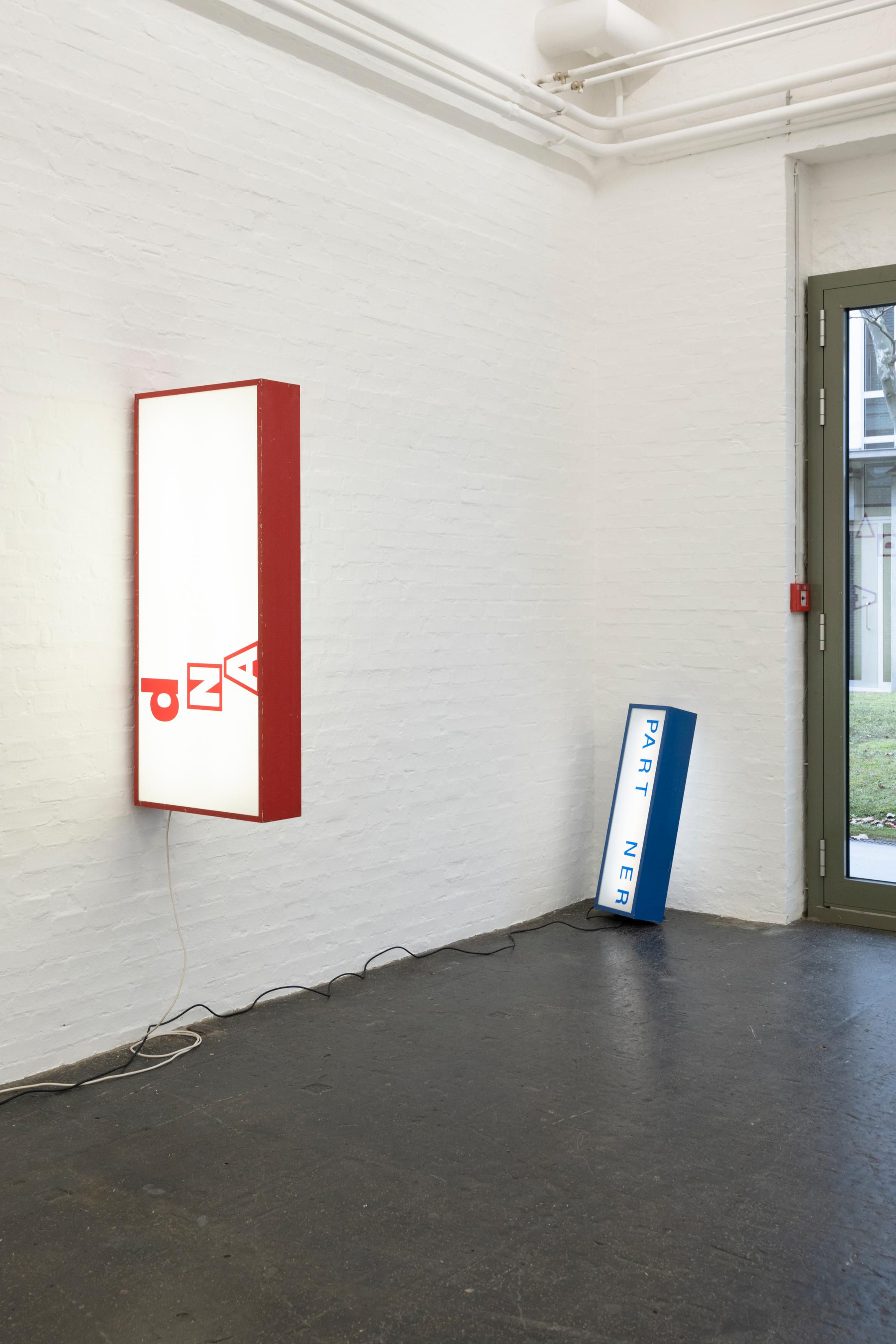 Exhibition View Gina Proenza Solo Show «Moving Jealousy» at Kunst Halle Sankt Gallen, St. Gallen, 2023 / Photo: Sebastian Schaub / Courtesy: the artist and Kunst Halle Sankt Gallen