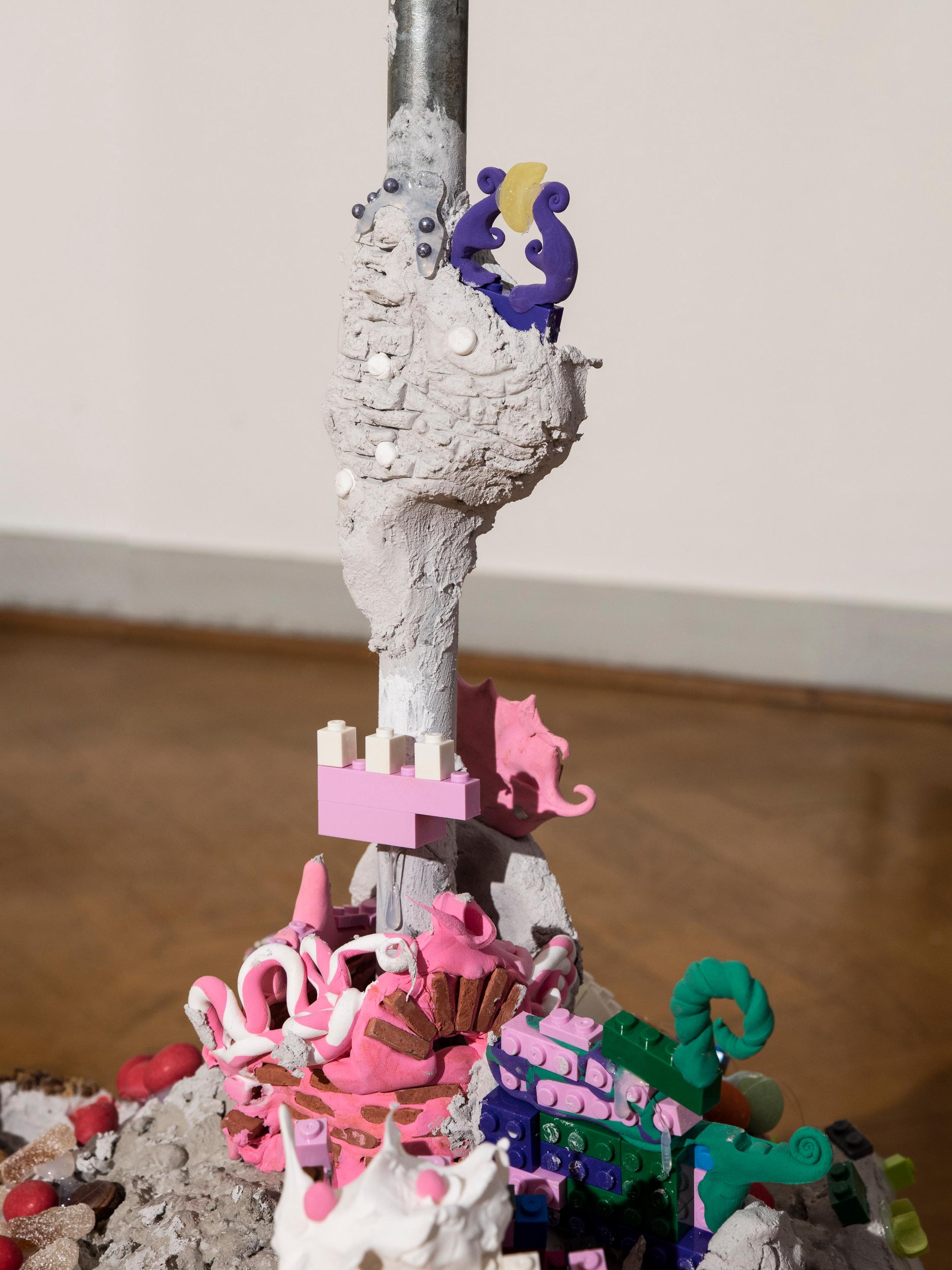 Exhibition View Giulia Essyad Soloshow «Chocolate Factory; view on Off-Colors, 2020 (detail)» at Cherish, Geneva, 2020 / Photo: James Bantone / Courtesy: the artist and Cherish