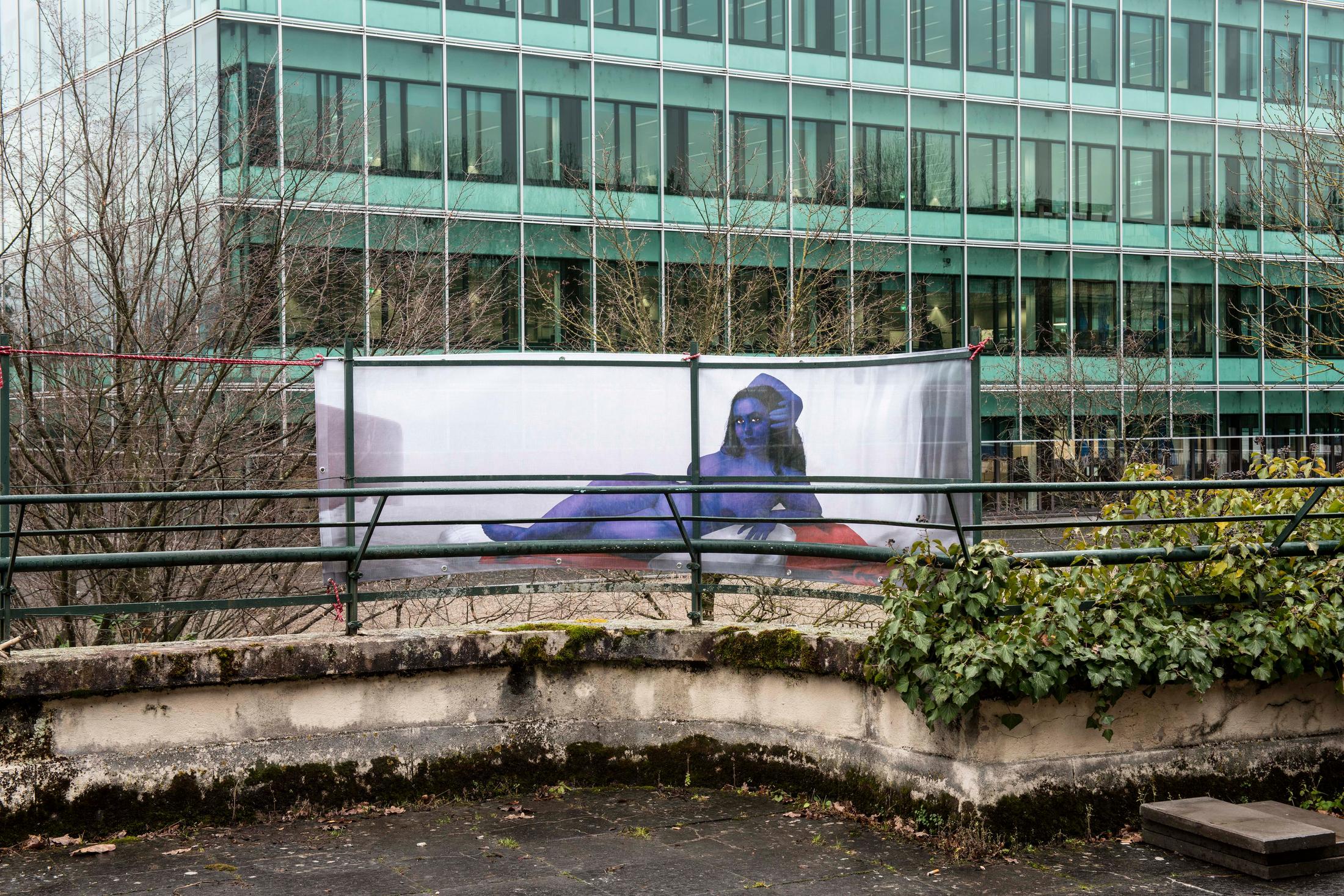 Exhibition View Giulia Essyad Soloshow «Chocolate Factory; view on Blue Period, 2019» at Cherish, Geneva, 2020 / Photo: James Bantone / Courtesy: the artist and Cherish