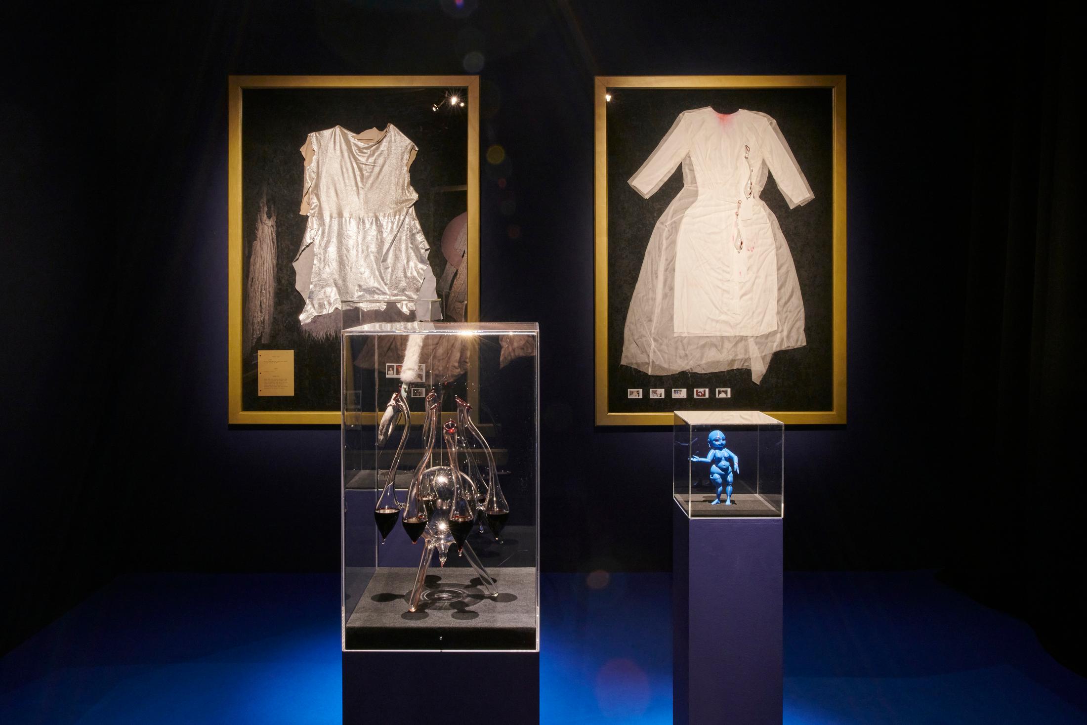 Exhibition View Giulia Essyad Solo Show «A Selene Blues» at Fri Art, Fribourg, 2020 / Photo: Guillaume Python / Courtesy: the artist and Fri Art Kunsthalle