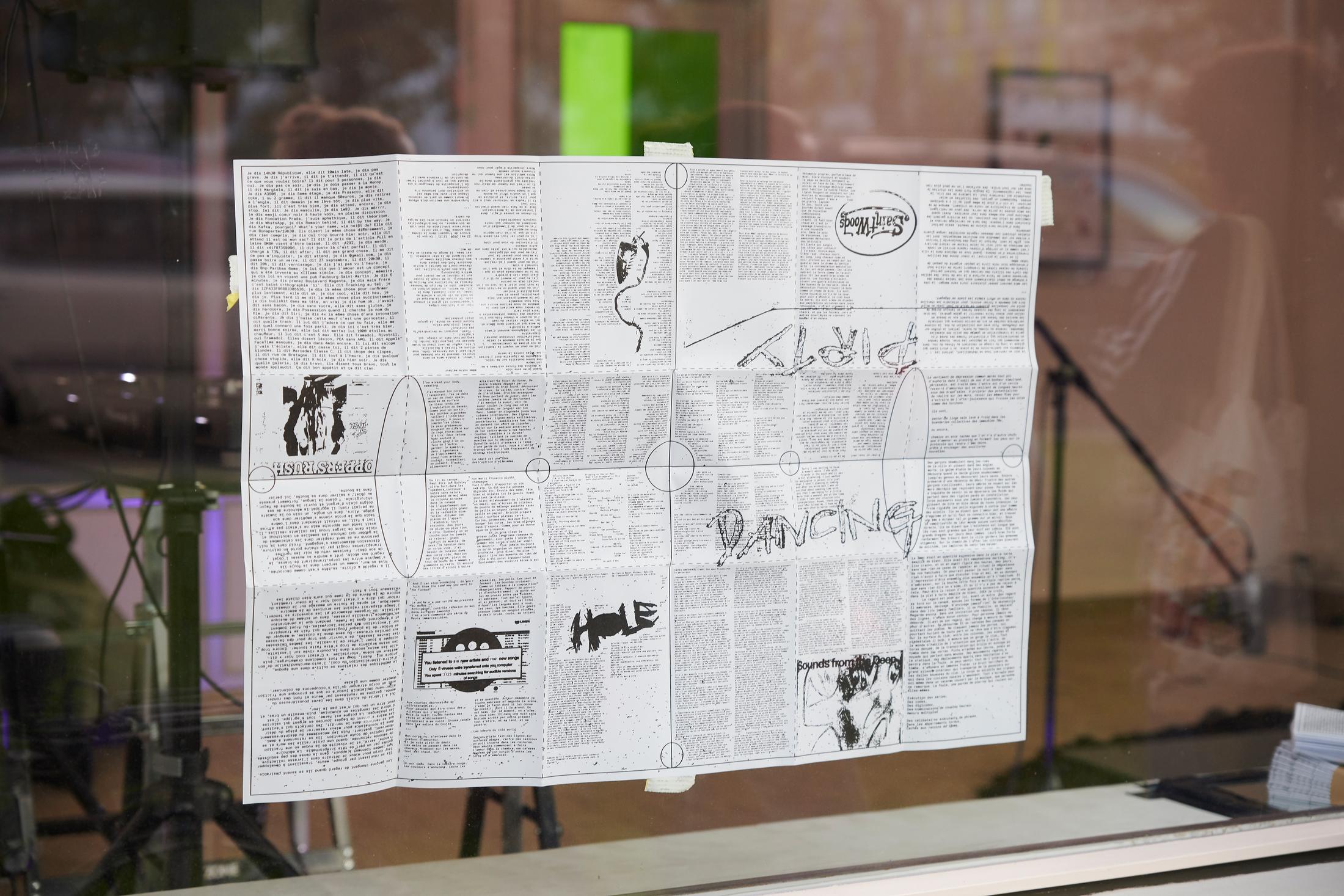 Exhibition View Group Show «Glitching Code» at one gee in fog, Geneva, 2022 / Photo: Alizée Quinche / Courtesy: the artists and one gee in fog