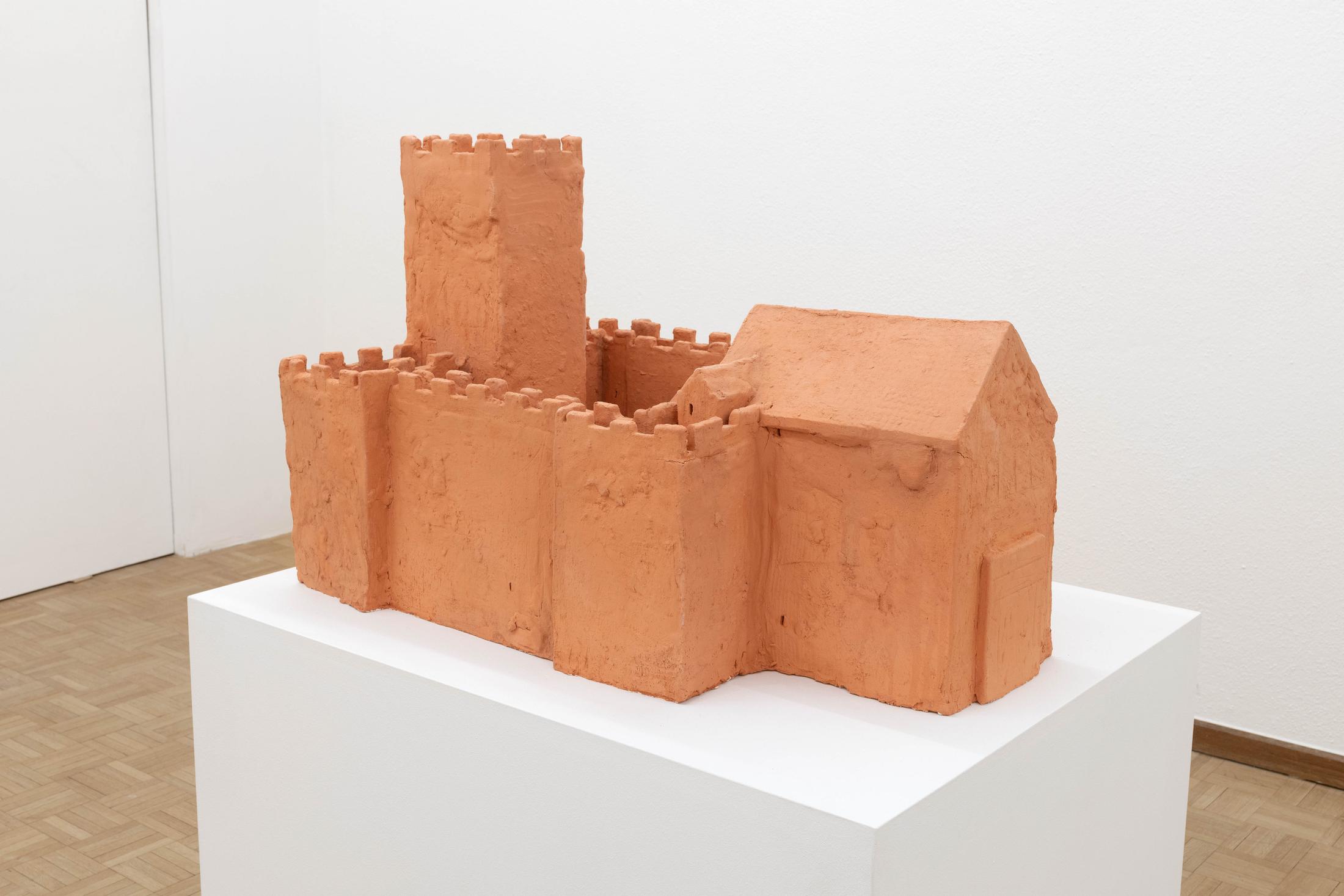 Exhibition View Group Show «Grand Miniature; view on Peter Wächtler, Untitled, 2017, Terracota, 88 x 55 x 60 cm, Collection of Jurg Haller» at Sentiment, Zurich, 2020 / Courtesy: the artist and Sentiment