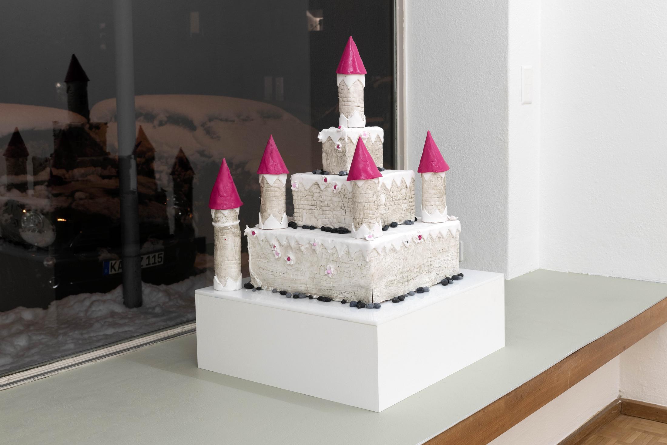 Exhibition View Group Show «Grand Miniature; view on Gina Fischli, Capitol House, 2019, Fimo clay, plywood, 60 x 60 x 72 cm» at Sentiment, Zurich, 2020 / Courtesy: the artist and Sentiment