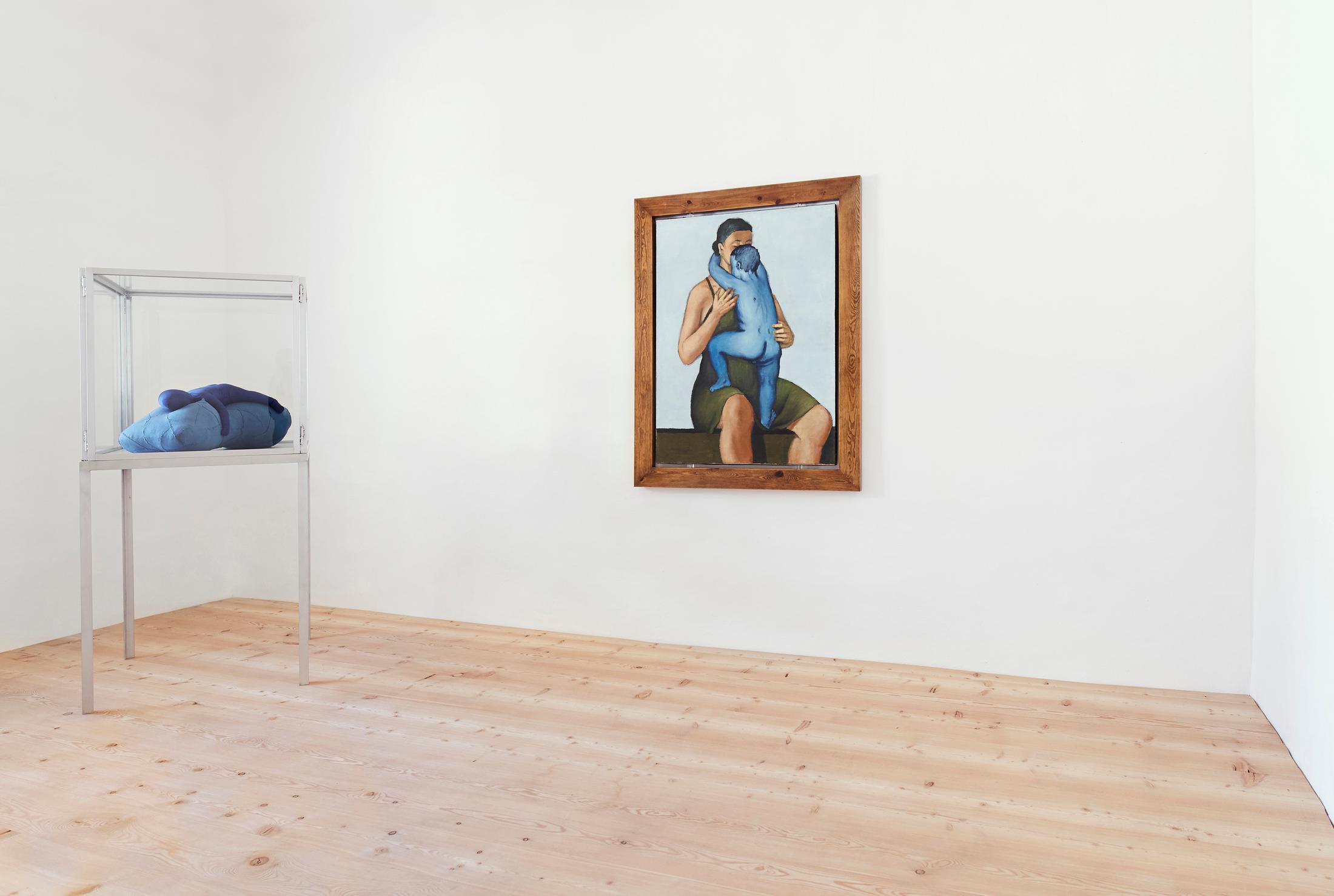 Exhibition View Groupshow «A Women Looking at Men Looking at Women ; view on Louise Bourgeois, Mother and Child, 2001 and Andrzej Wróblewski, Mother with Dead Child, 1949» at Muzeum Susch / Photo: Zosia Prominska / Courtesy Muzeum Susch