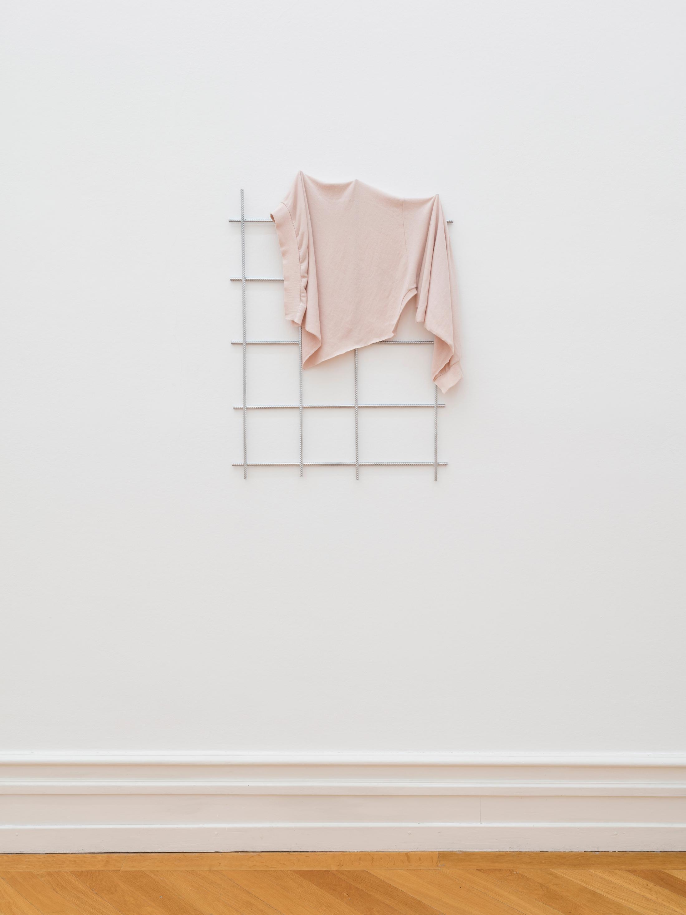 Installation View Edit Oderbolz "Off Mirror (Balcony & Tires), 2007" at Kunsthalle Bern, 2018 / Photo: Gunnar Meier