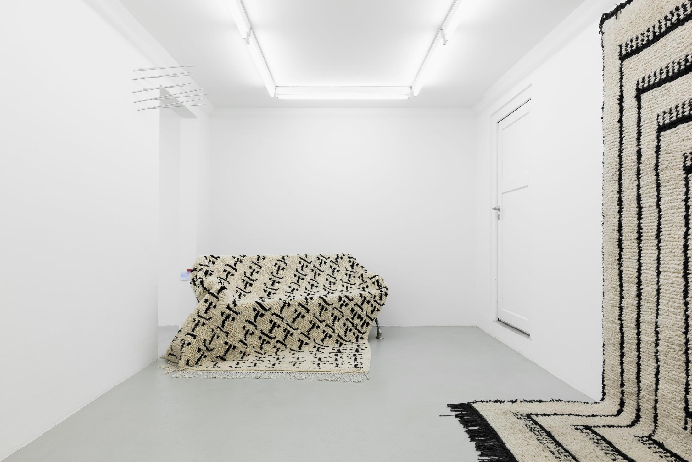 Exhibition View Groupshow «Hunter Of Worlds / view on Marie Matusz, Self-fulfilling Prophecy (2018); Josep Maynou, Happy and Sad; 5 Carpets (both 2018)» at SALTS, Birsfelden / Photo: Gunnar Meier / Courtesy: the artist and SALTS