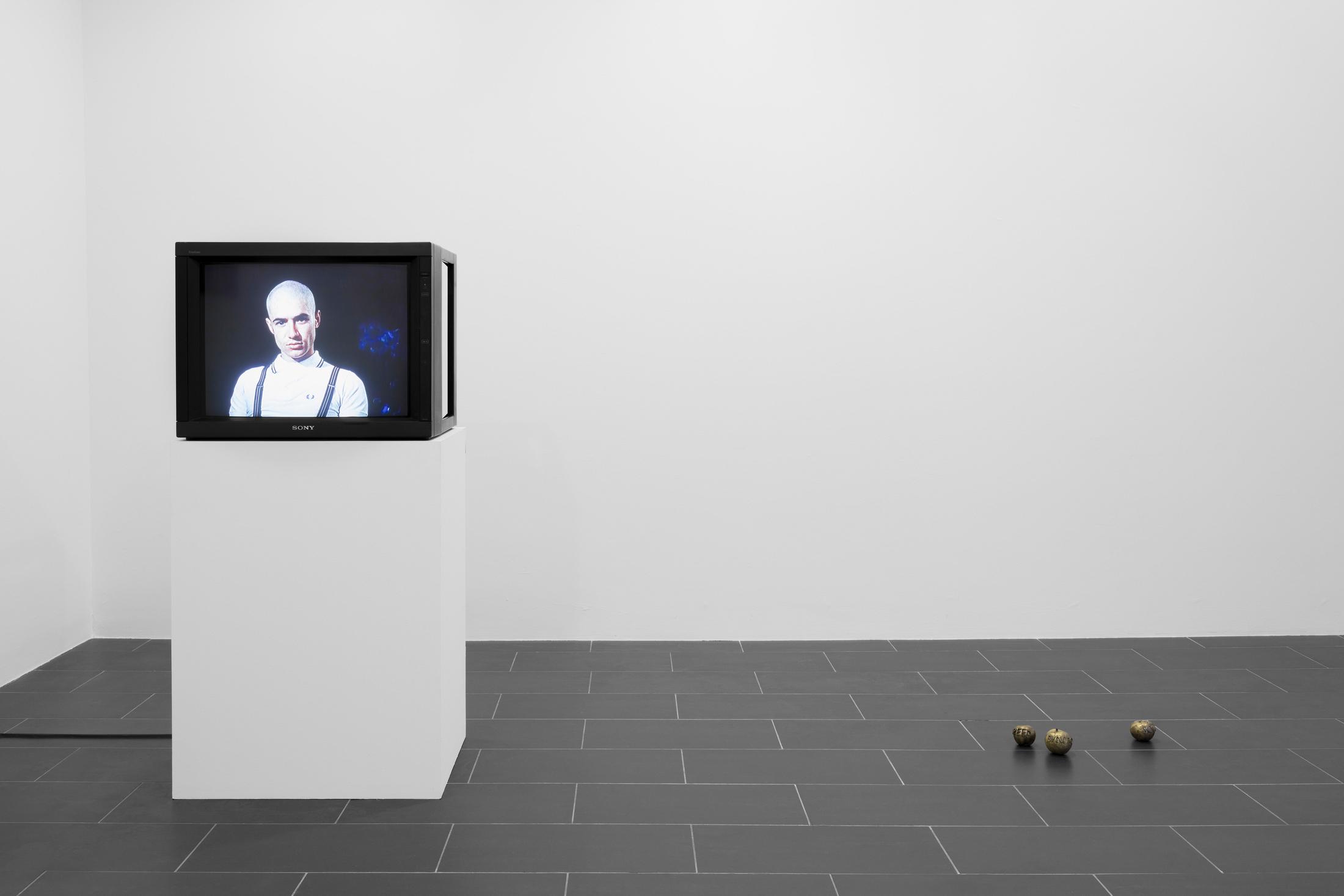 Exhibition View Groupshow «Hunter Of Worlds / view on John Smith, Om (1986); Alan Schmalz, Speed syndrom society and s*** (2018)» at SALTS, Birsfelden / Photo: Gunnar Meier / Courtesy: the artist and SALTS