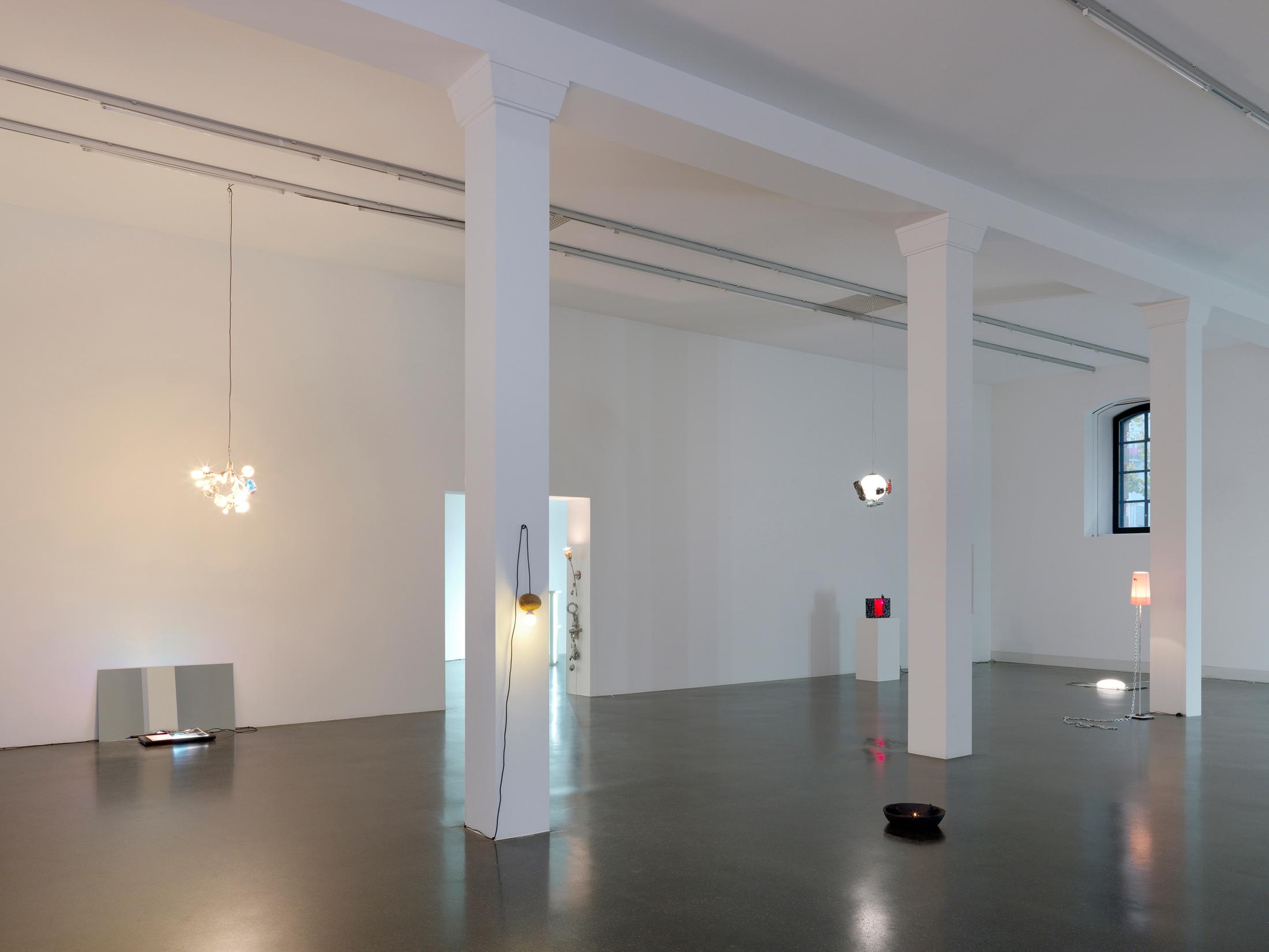 Exhibition View Groupshow «Lampen» at Galerie Francesca Pia, Zurich, 2018 / Photo: Annik Wetter / Courtesy: the artists and Galerie Francesca Pia